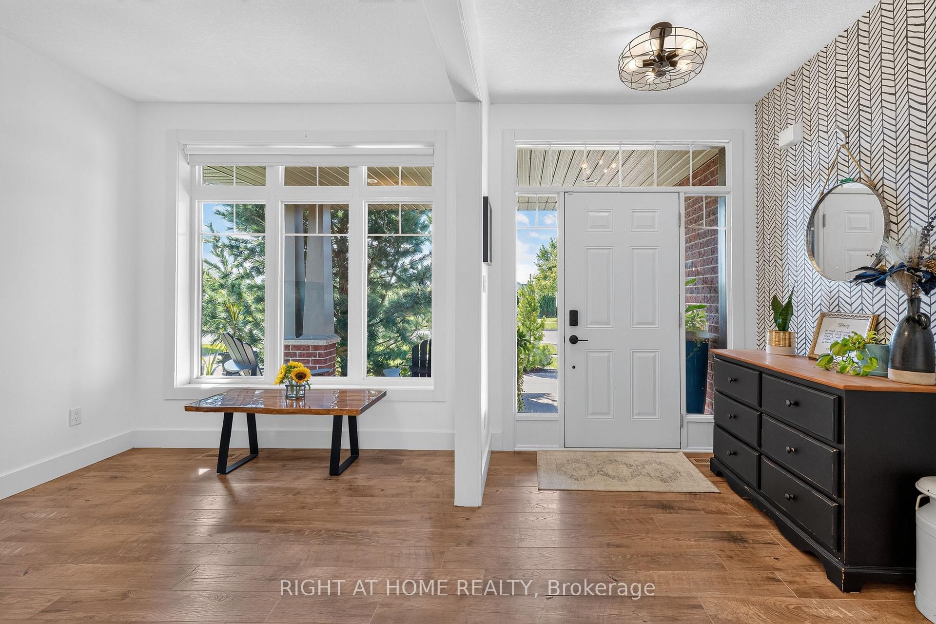 Photo 4 of 90 Shaw Valley Drive, St. Thomas — HOMEH