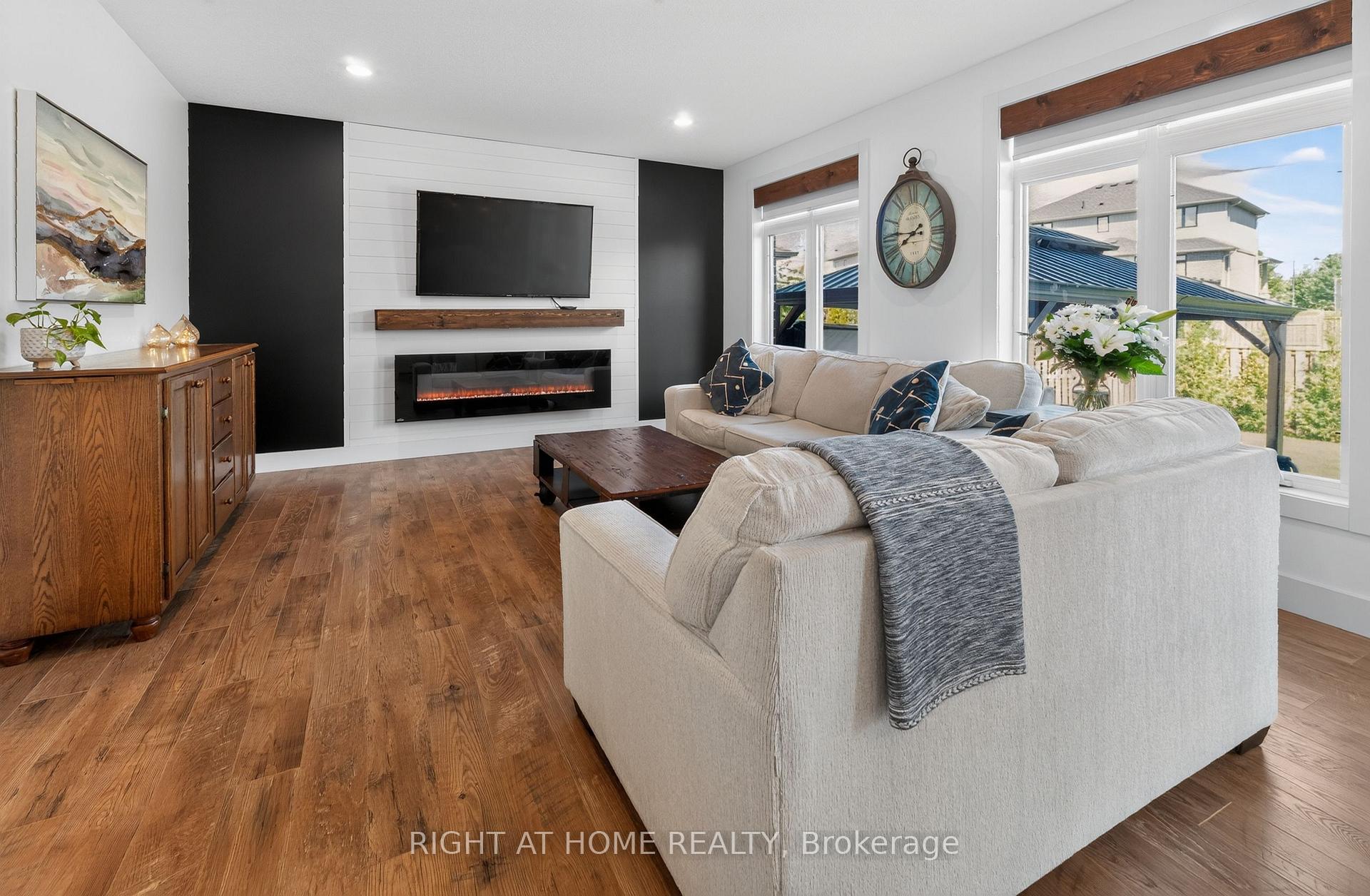 Photo 9 of 90 Shaw Valley Drive, St. Thomas — HOMEH