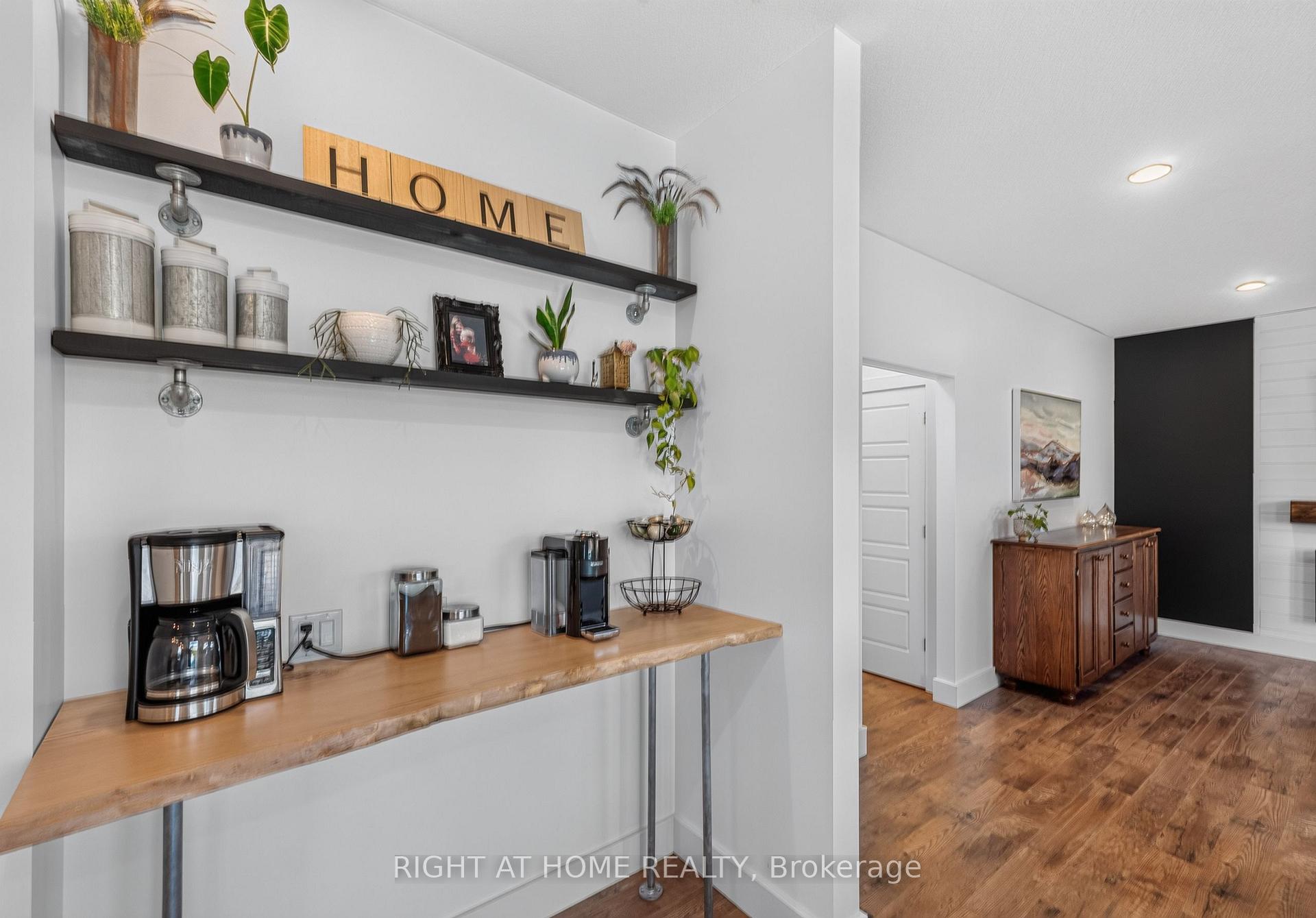 Photo 17 of 90 Shaw Valley Drive, St. Thomas — HOMEH