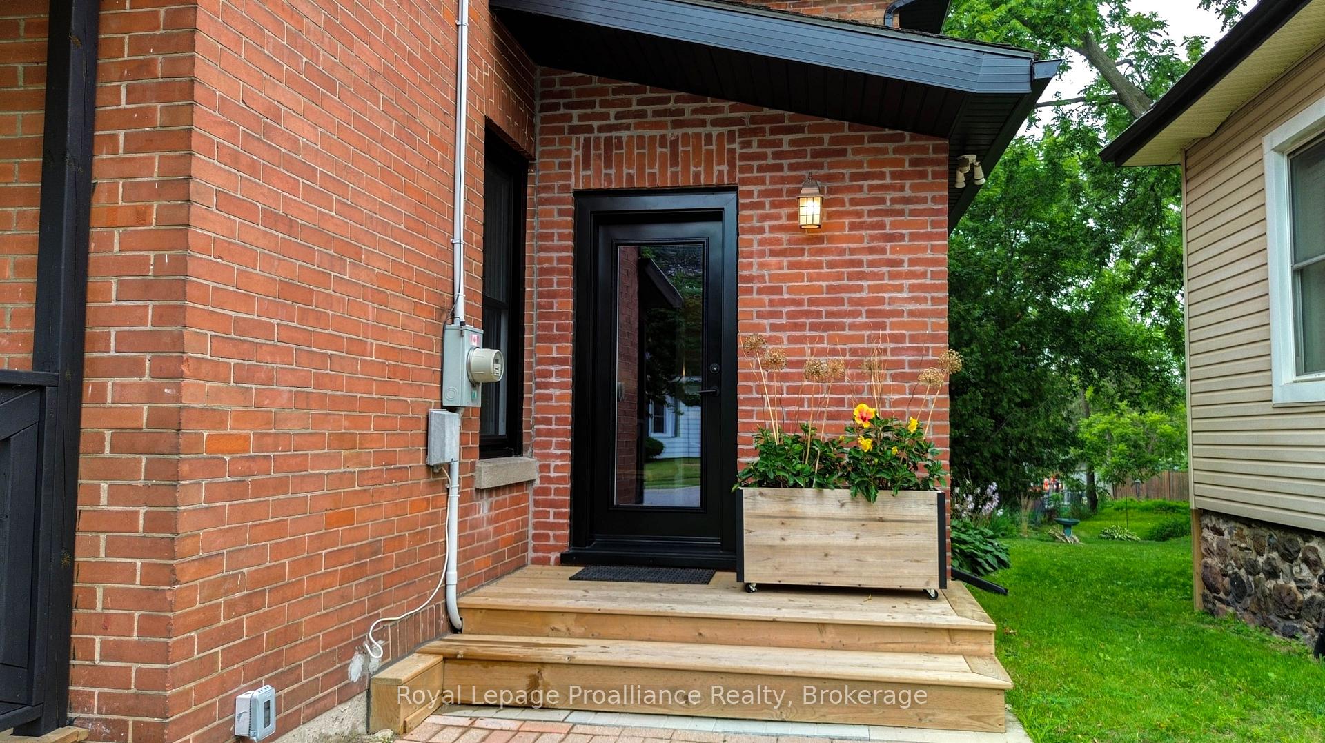 Photo 2 of 14 Ward Street, Port Hope — HOMEH