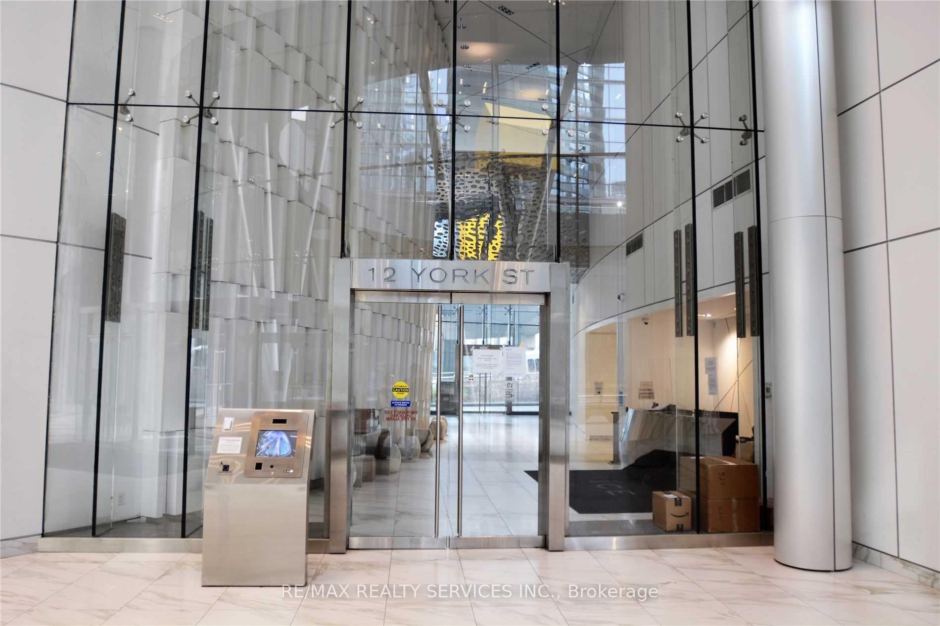 Photo 2 of Unit 909, 12 York Street, Toronto, Waterfront Communities — HOMEH