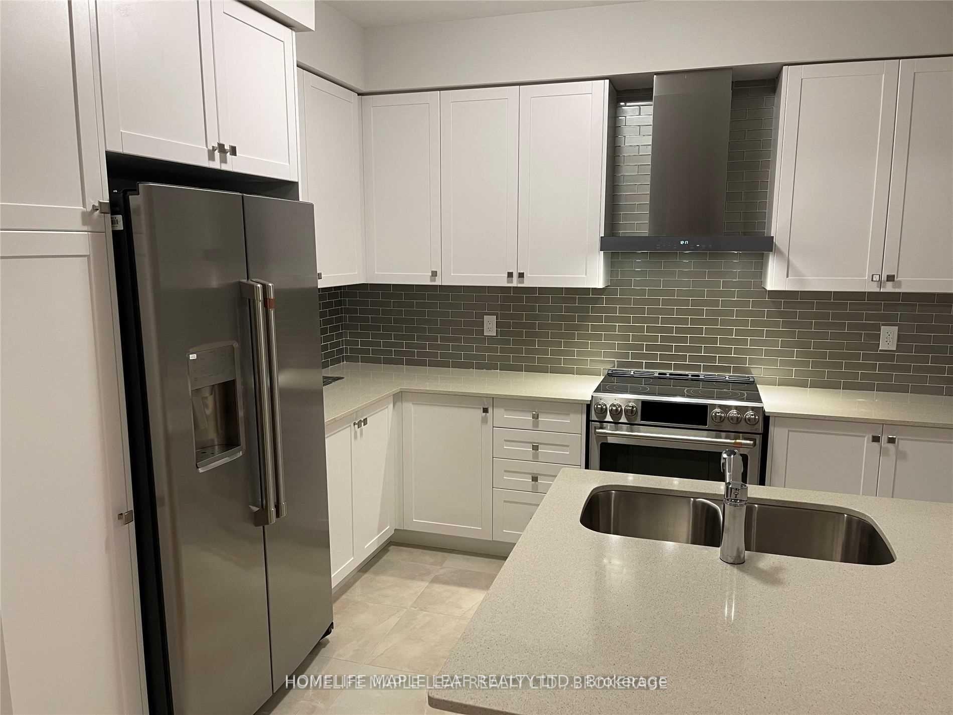 Photo 10 of 64 Yale Drive, Hamilton, Mount Hope — HOMEH