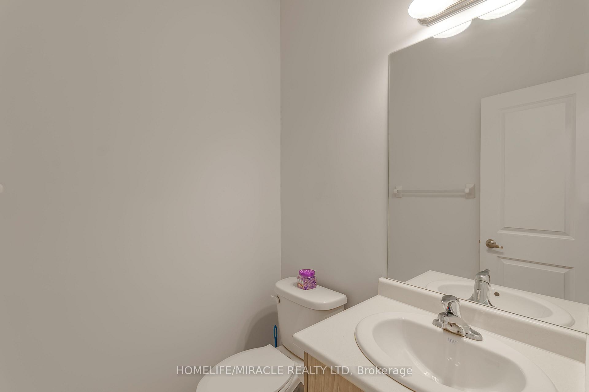Photo 8 of 20 Corley Street, Kawartha Lakes, Lindsay — HOMEH