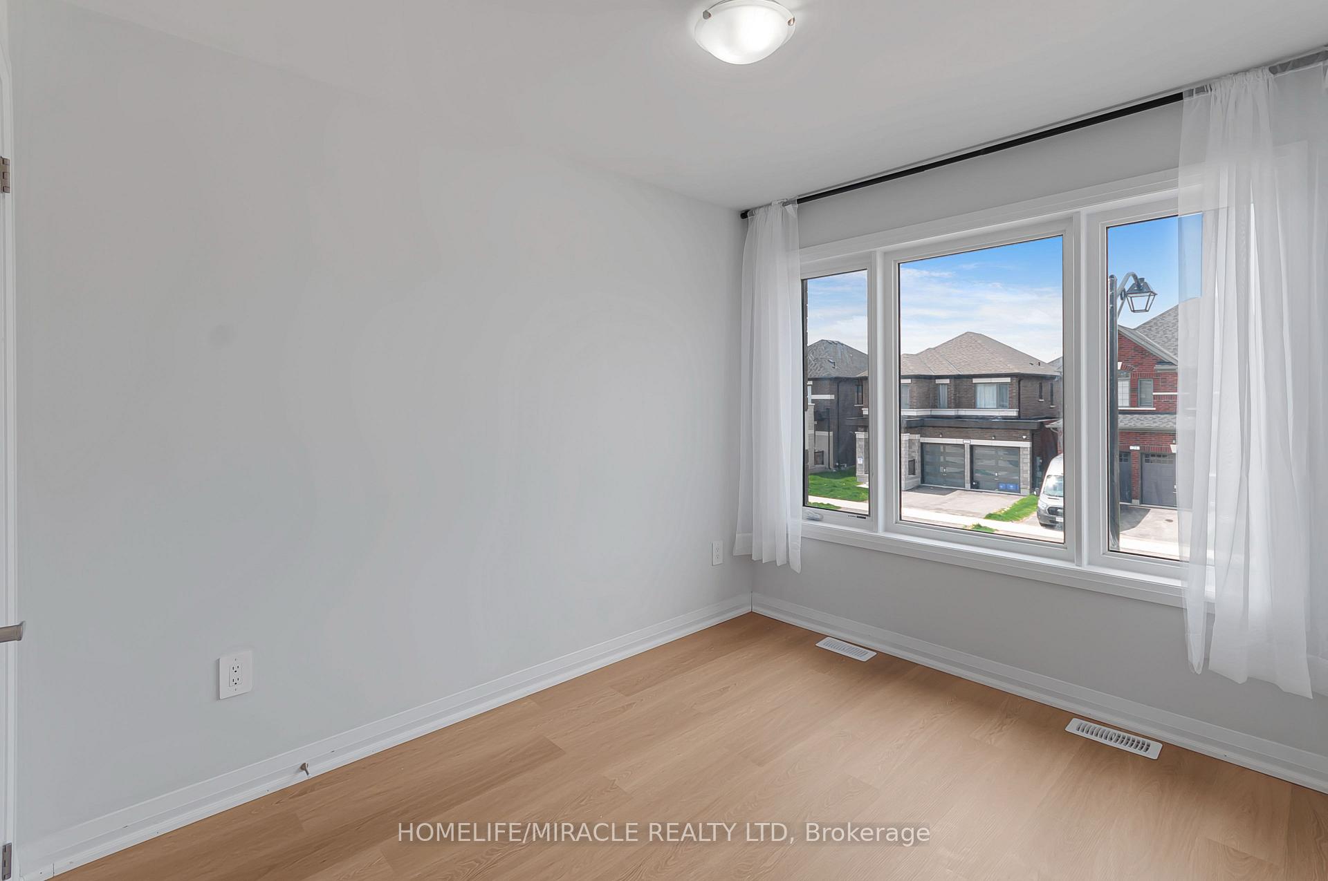 Photo 36 of 20 Corley Street, Kawartha Lakes, Lindsay — HOMEH
