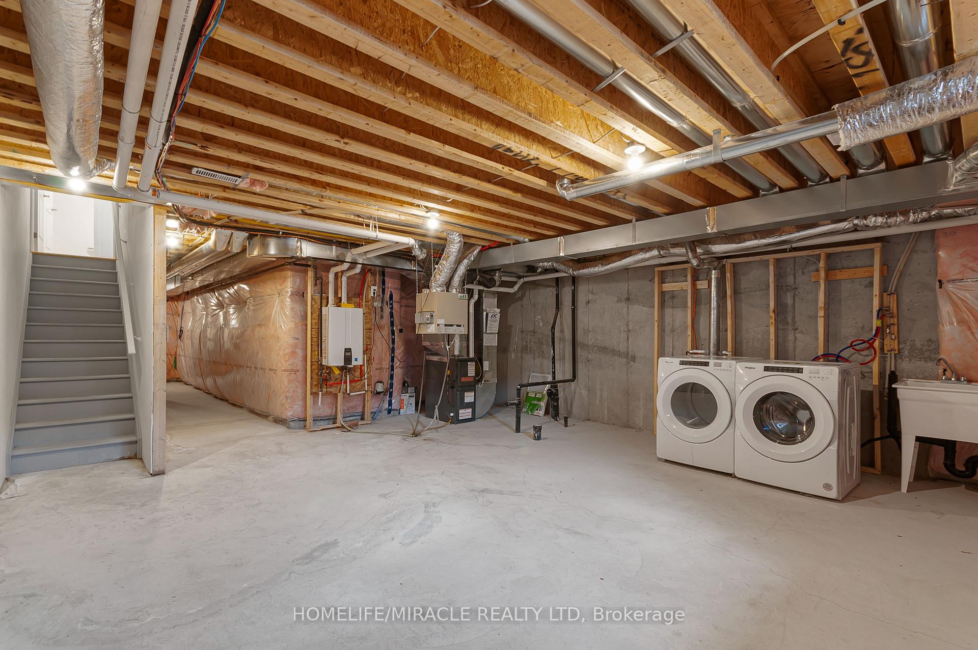 Photo 41 of 20 Corley Street, Kawartha Lakes, Lindsay — HOMEH