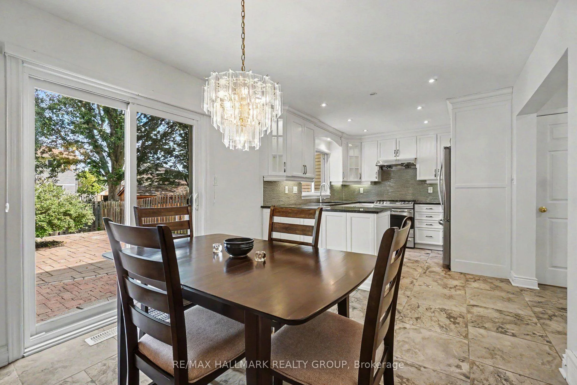 Photo 16 of 279 Pintail Terrace, Ottawa, Chatelaine Village — HOMEH