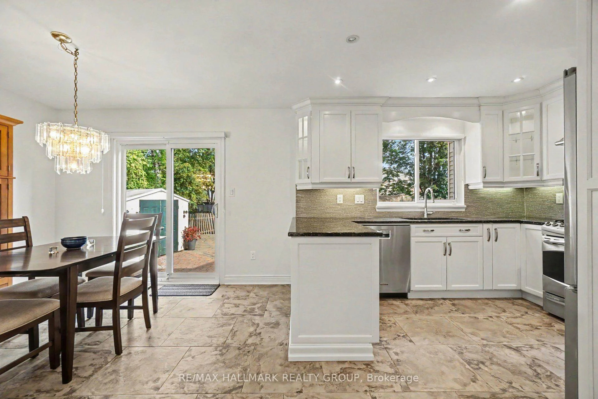 Photo 18 of 279 Pintail Terrace, Ottawa, Chatelaine Village — HOMEH