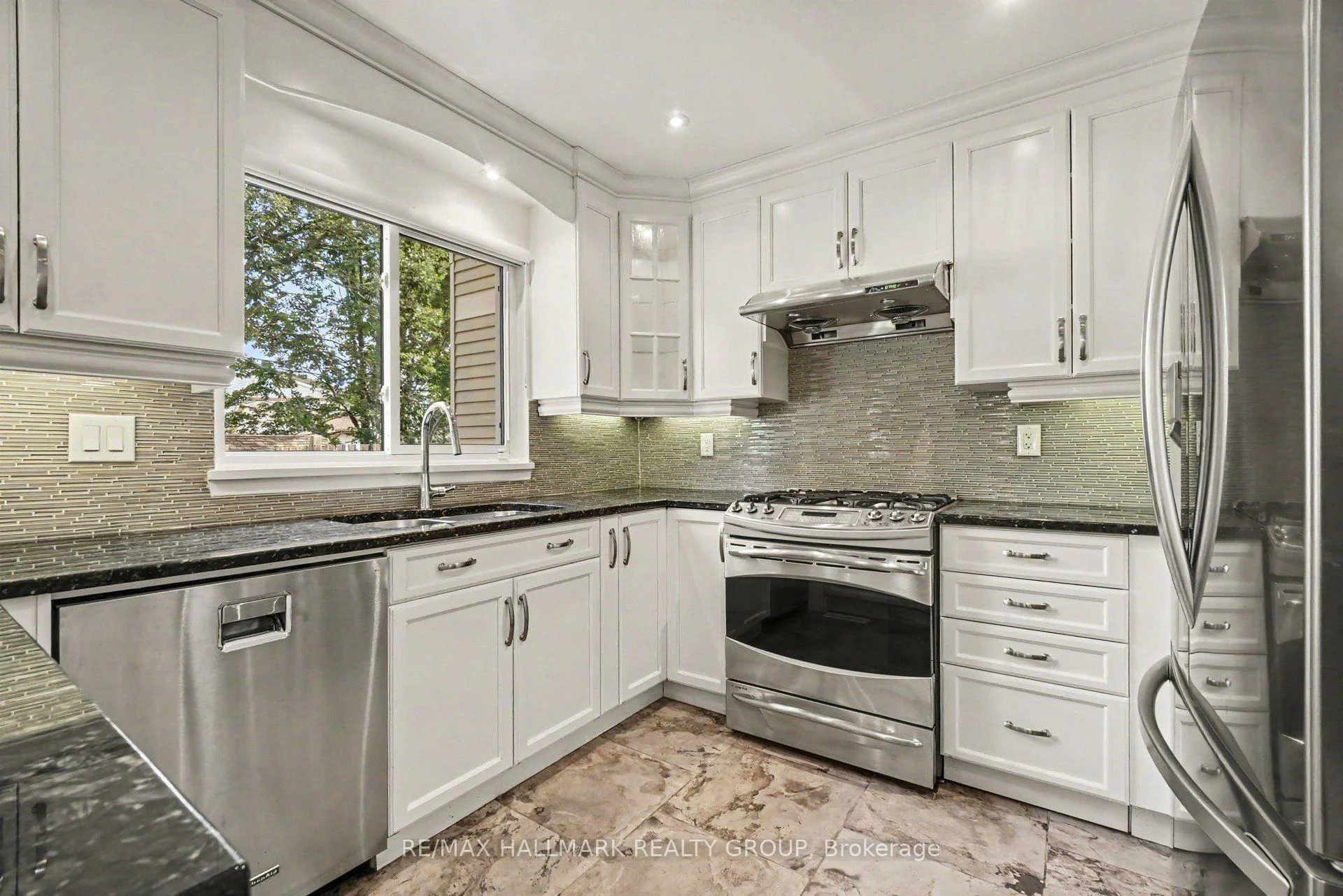 Photo 22 of 279 Pintail Terrace, Ottawa, Chatelaine Village — HOMEH