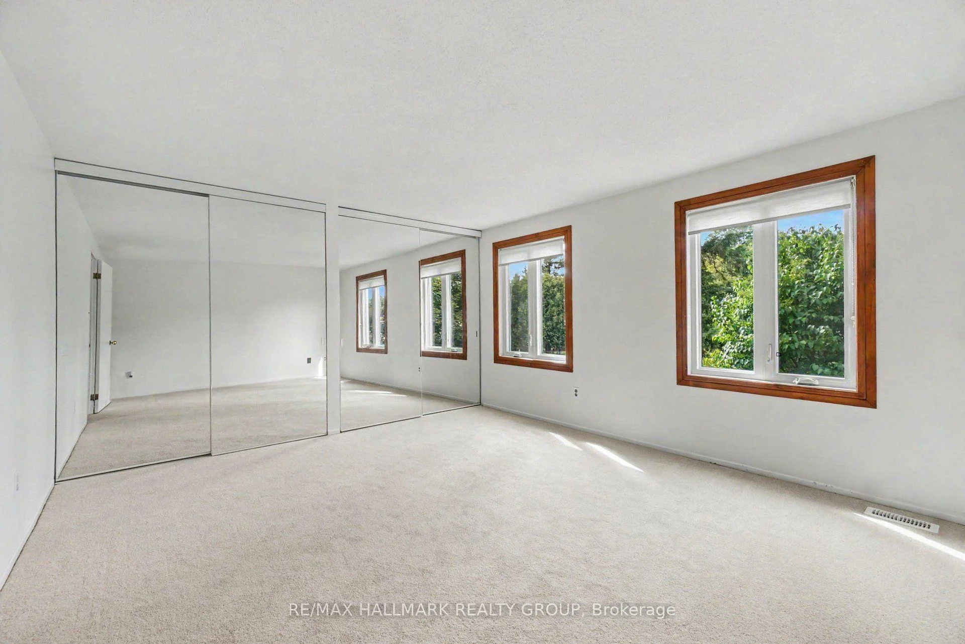 Photo 25 of 279 Pintail Terrace, Ottawa, Chatelaine Village — HOMEH