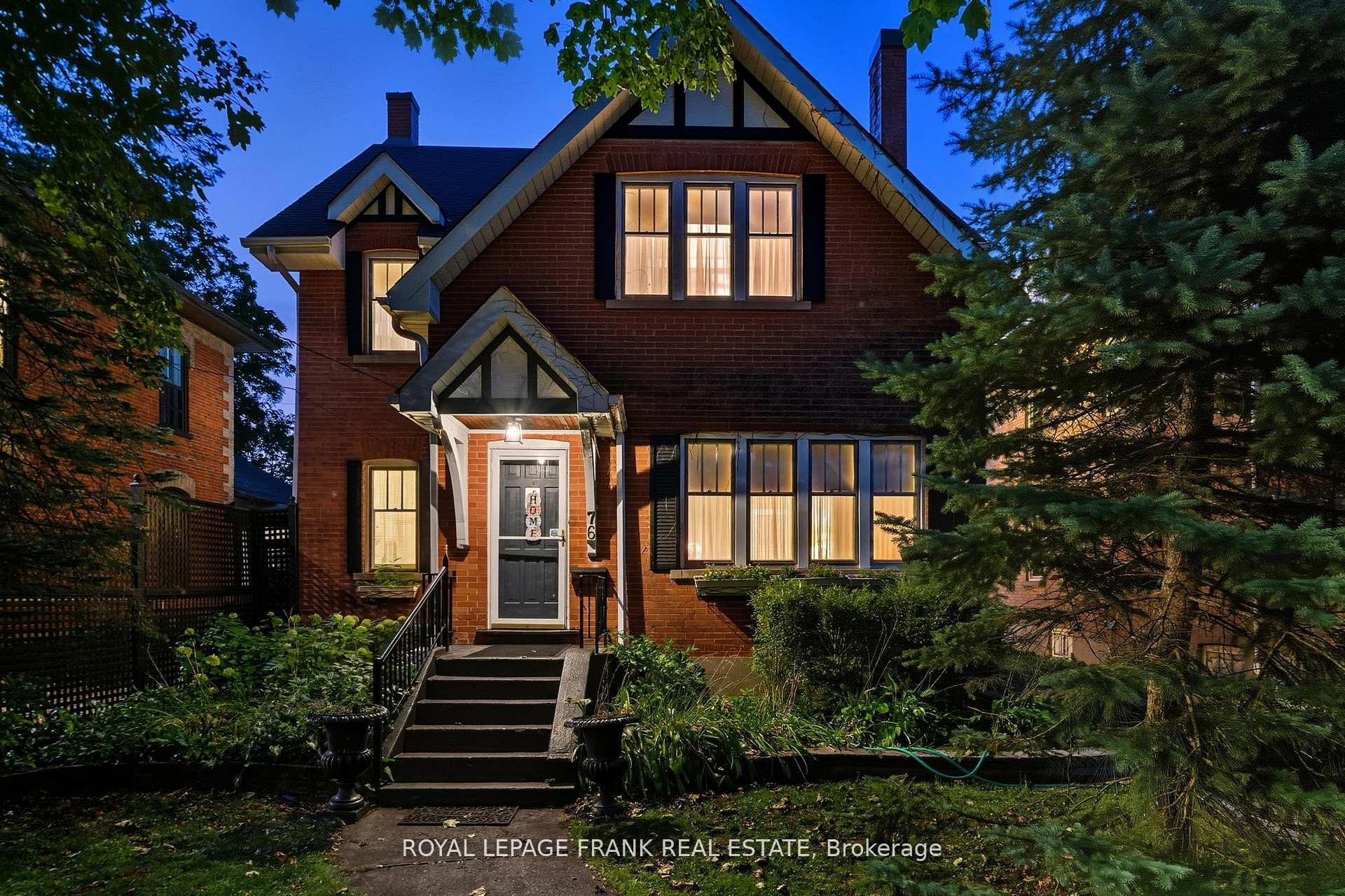 Photo 2 of 76 Bond Street W, Kawartha Lakes, Lindsay — HOMEH