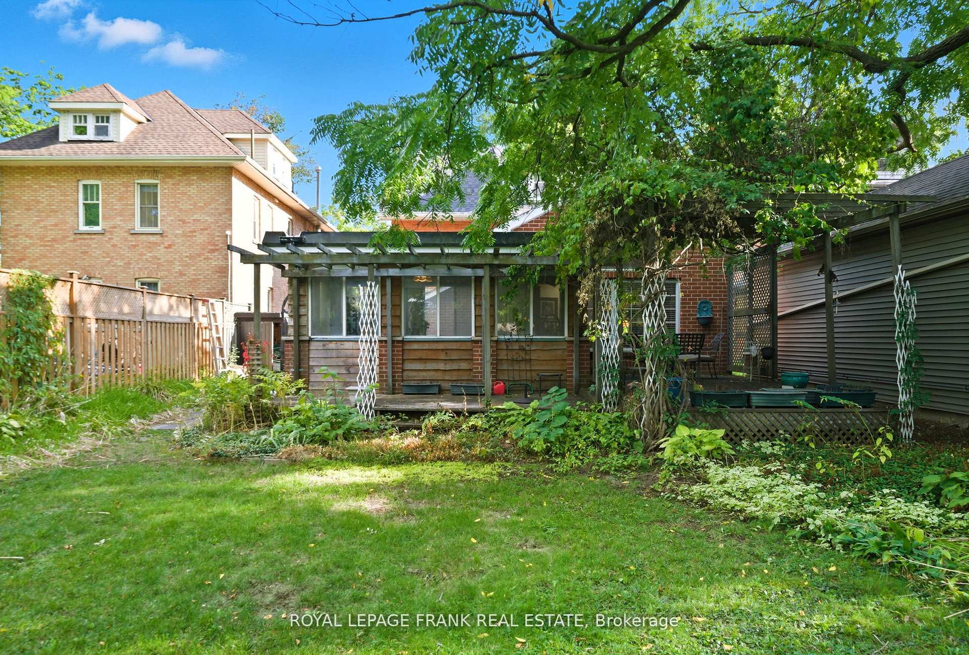 Photo 36 of 76 Bond Street W, Kawartha Lakes, Lindsay — HOMEH