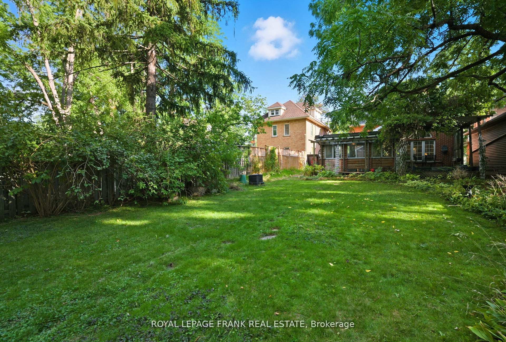 Photo 37 of 76 Bond Street W, Kawartha Lakes, Lindsay — HOMEH