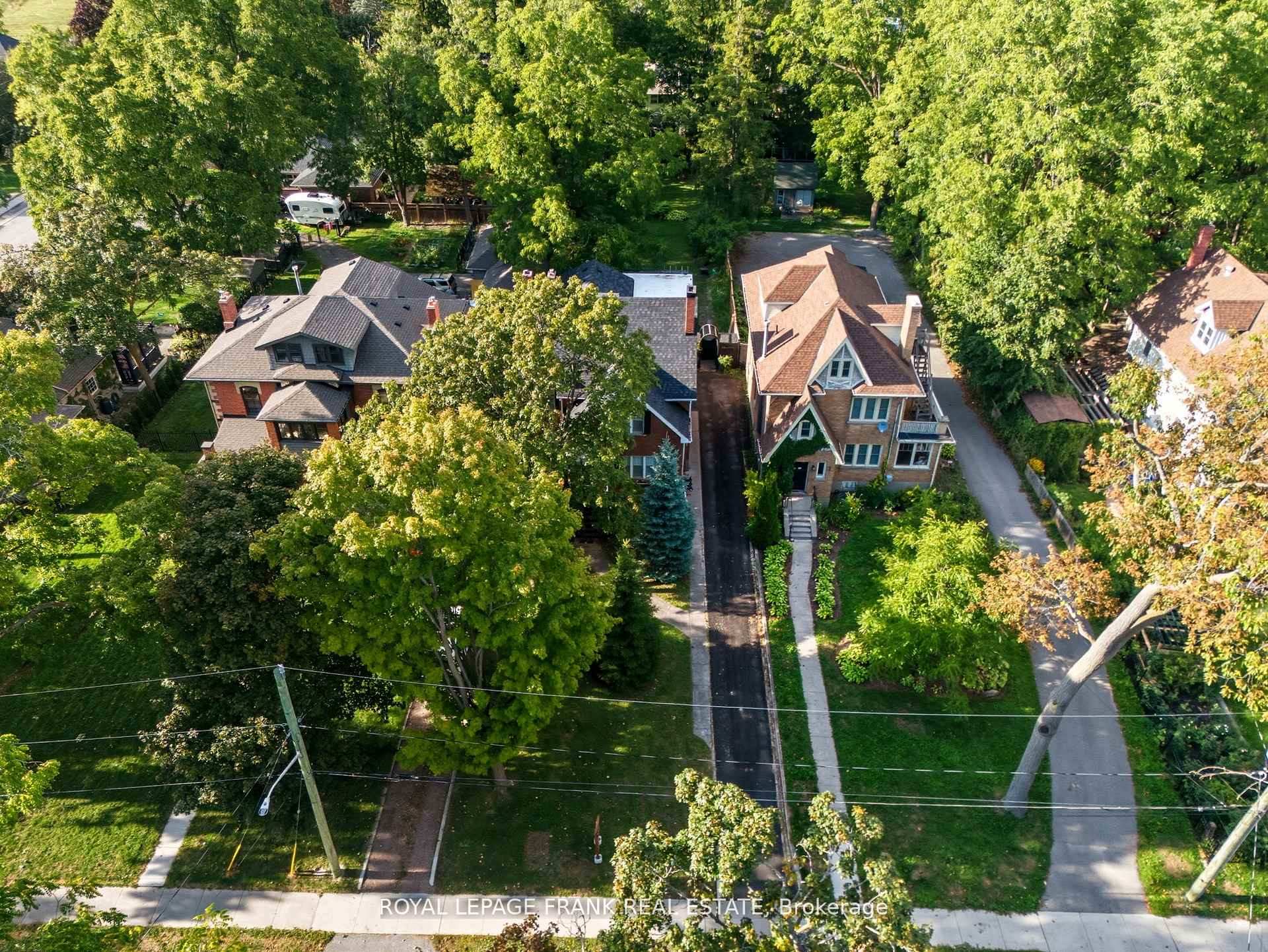 Photo 43 of 76 Bond Street W, Kawartha Lakes, Lindsay — HOMEH