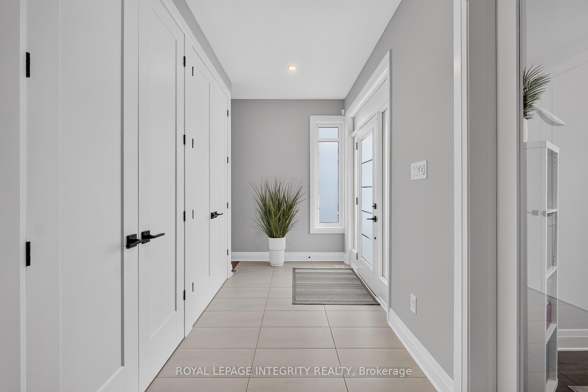 Photo 4 of 643 Gendarme Circle, Ottawa, Mer Bleue/Bradley Estates/Anderson Park — HOMEH