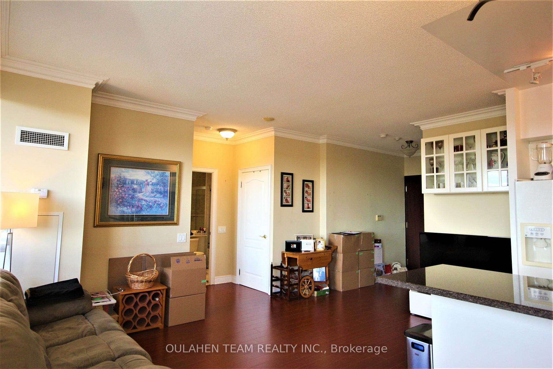 Photo 4 of Unit 1007, 1 Clairtrell Road, North York, Willowdale East — HOMEH