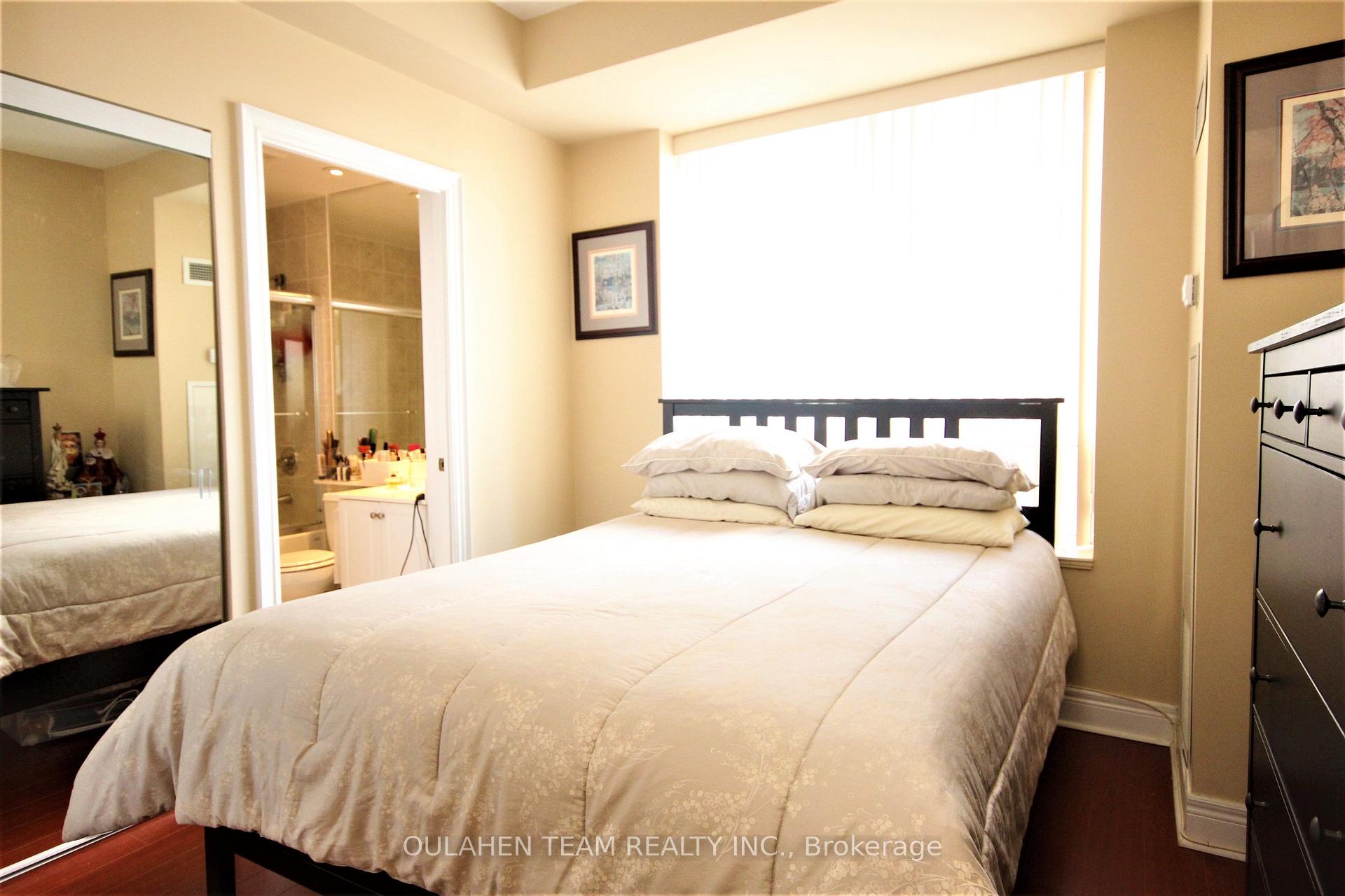 Photo 5 of Unit 1007, 1 Clairtrell Road, North York, Willowdale East — HOMEH