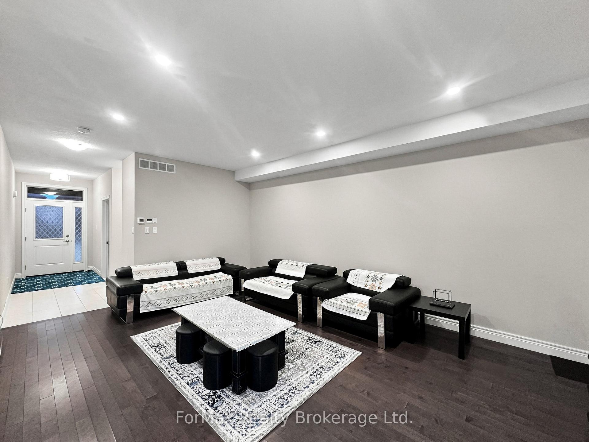 Photo 10 of 55 Loxleigh Lane, Waterloo, Breslau — HOMEH