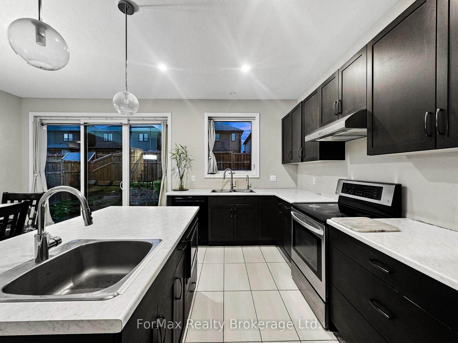 Photo 11 of 55 Loxleigh Lane, Waterloo, Breslau — HOMEH