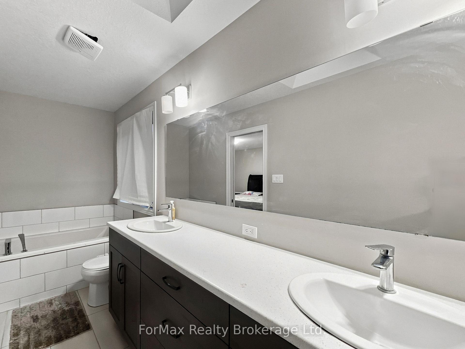 Photo 24 of 55 Loxleigh Lane, Waterloo, Breslau — HOMEH