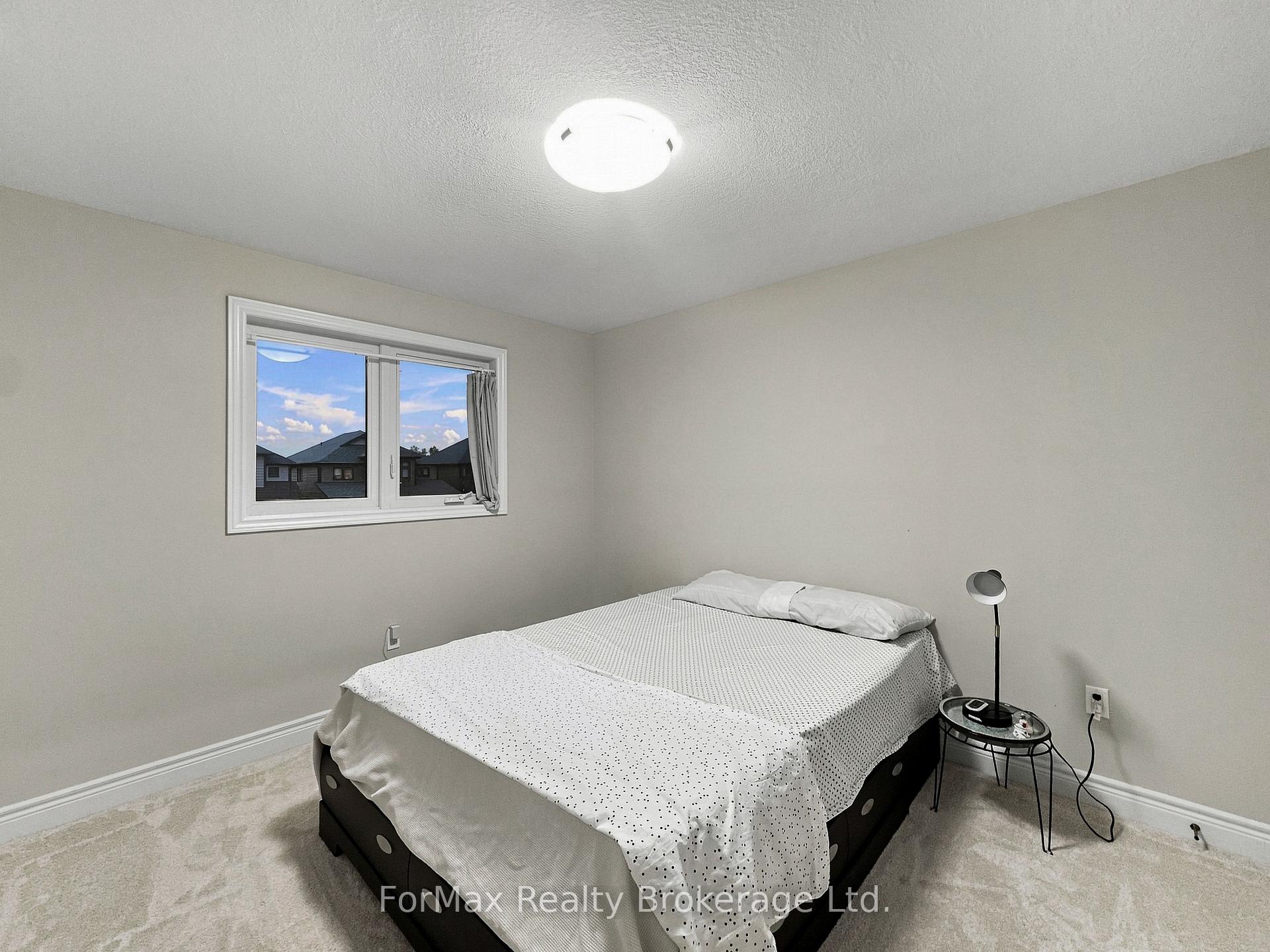 Photo 32 of 55 Loxleigh Lane, Waterloo, Breslau — HOMEH