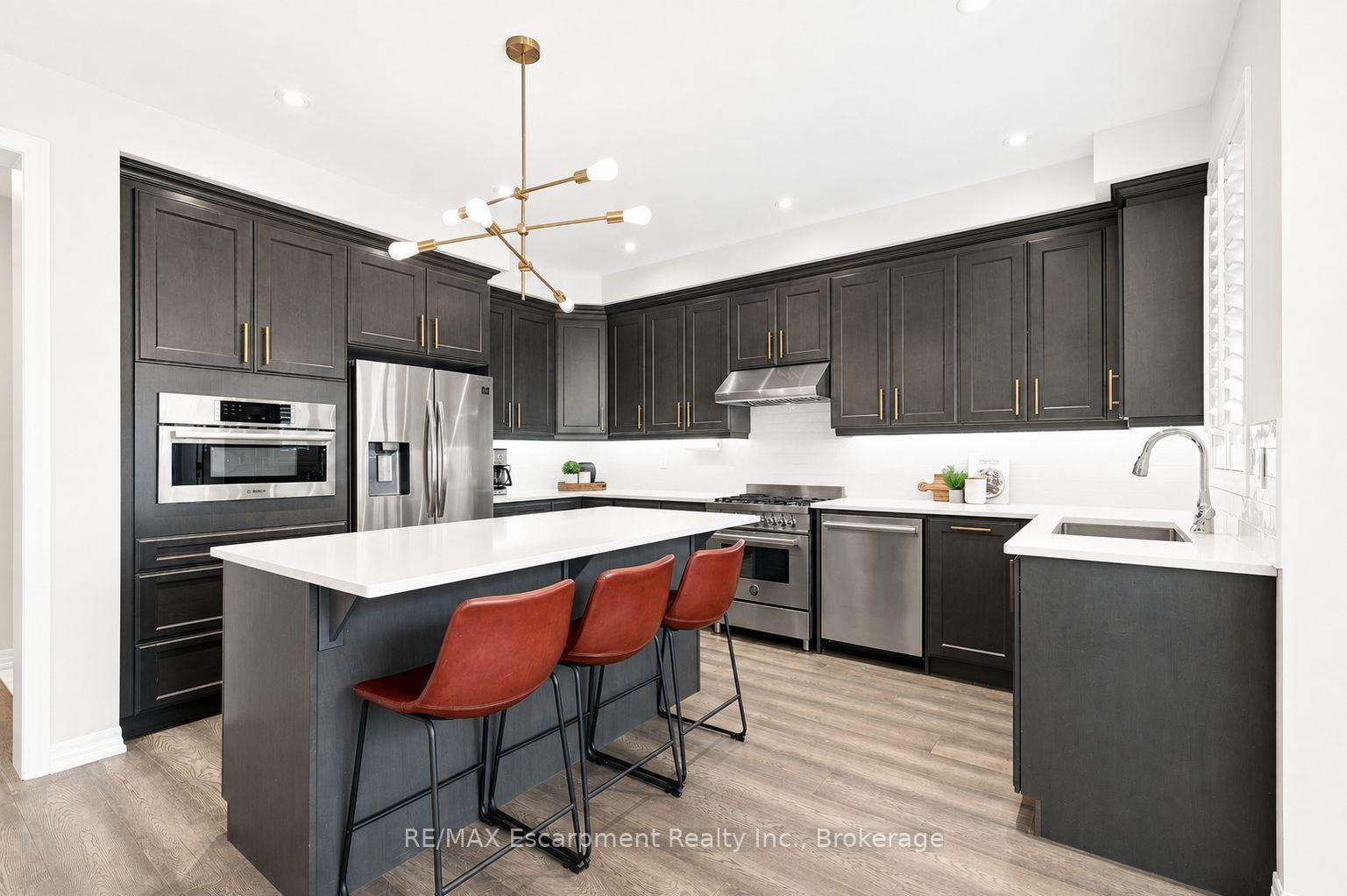 Photo 14 of 143 Threshing Mill Boulevard, Oakville, Glenorchy — HOMEH