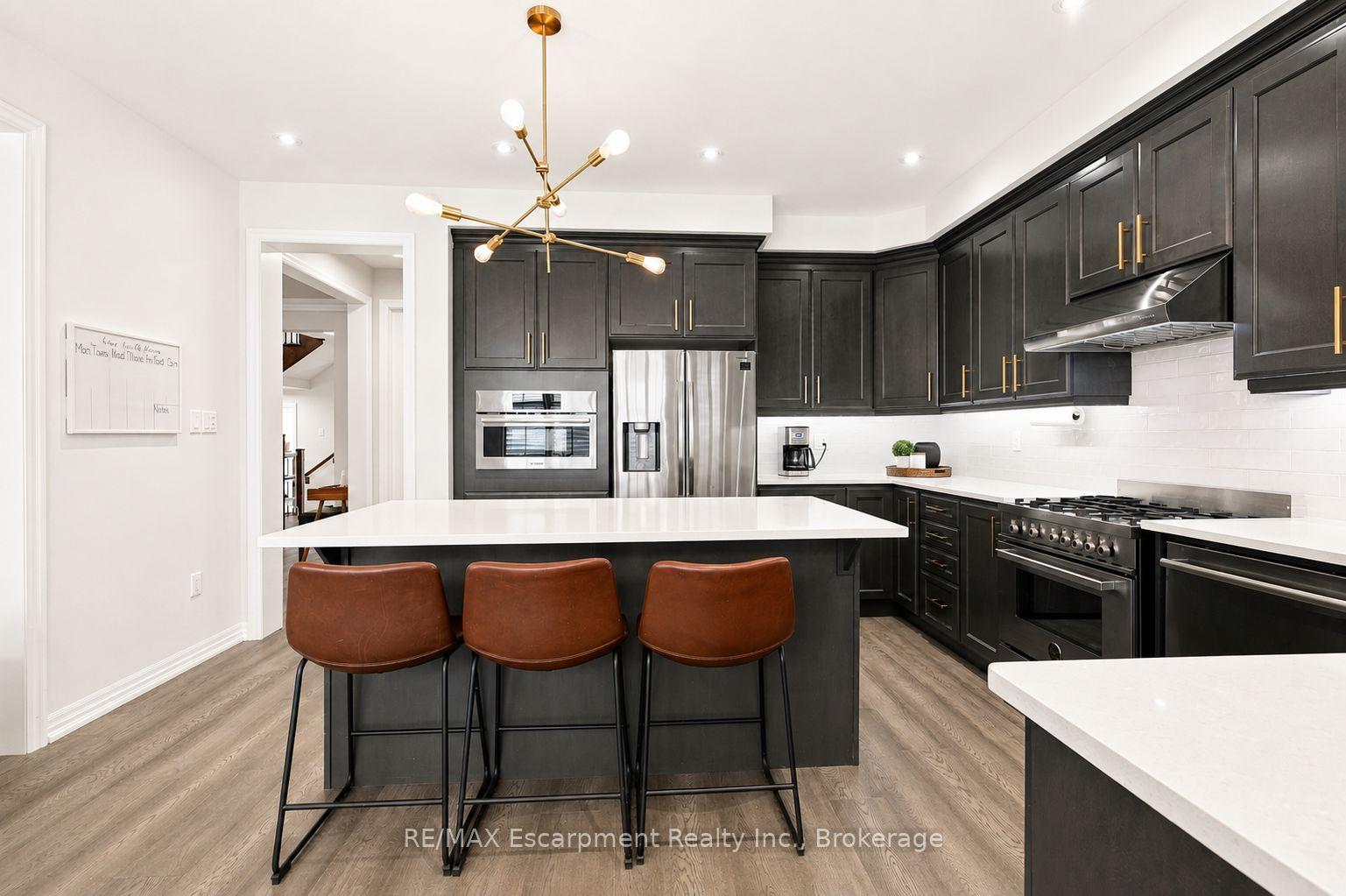 Photo 20 of 143 Threshing Mill Boulevard, Oakville, Glenorchy — HOMEH