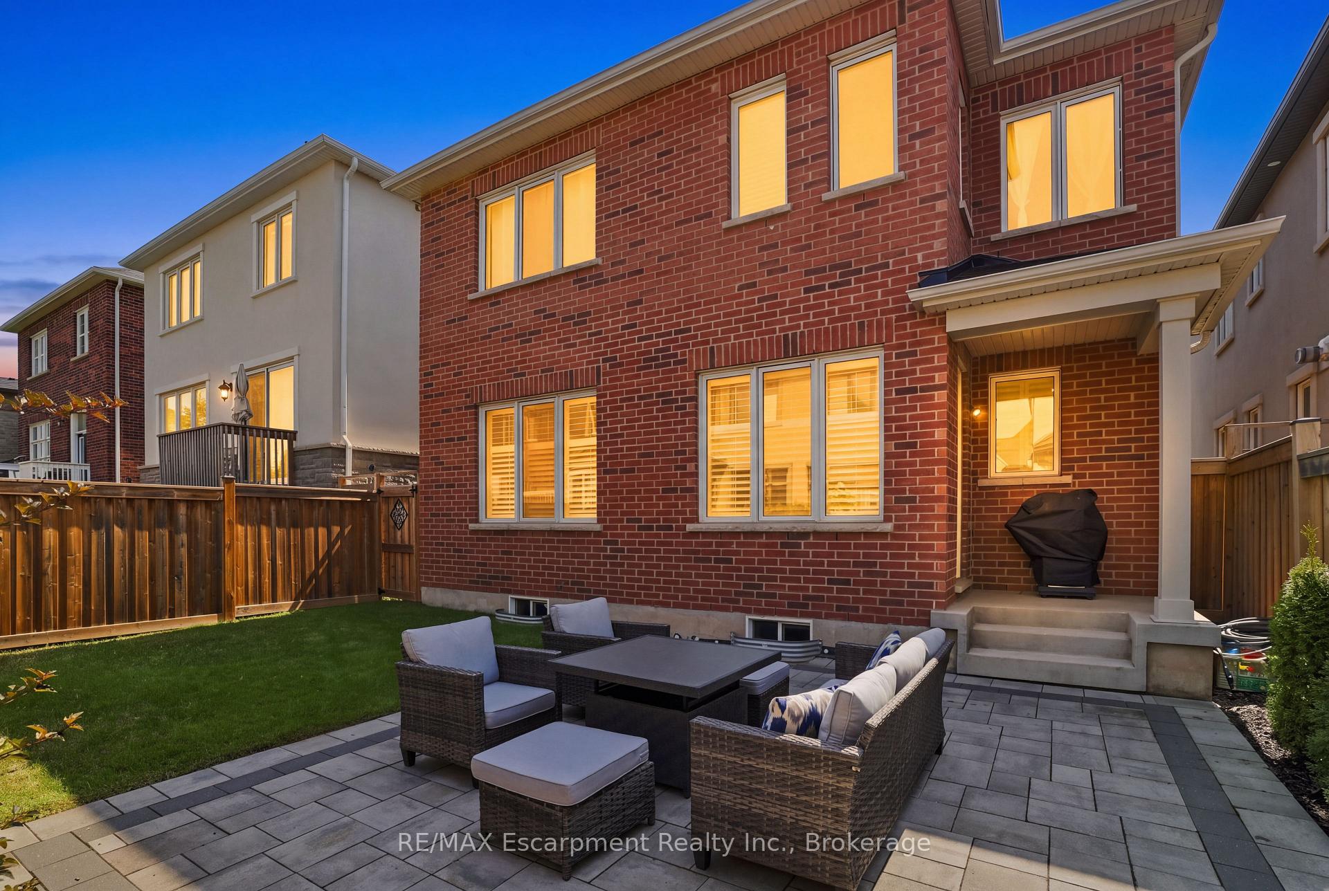 Photo 36 of 143 Threshing Mill Boulevard, Oakville, Glenorchy — HOMEH