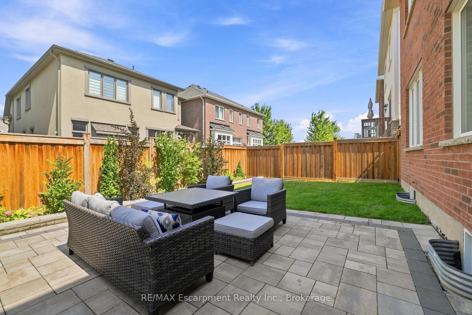 Photo 38 of 143 Threshing Mill Boulevard, Oakville, Glenorchy — HOMEH