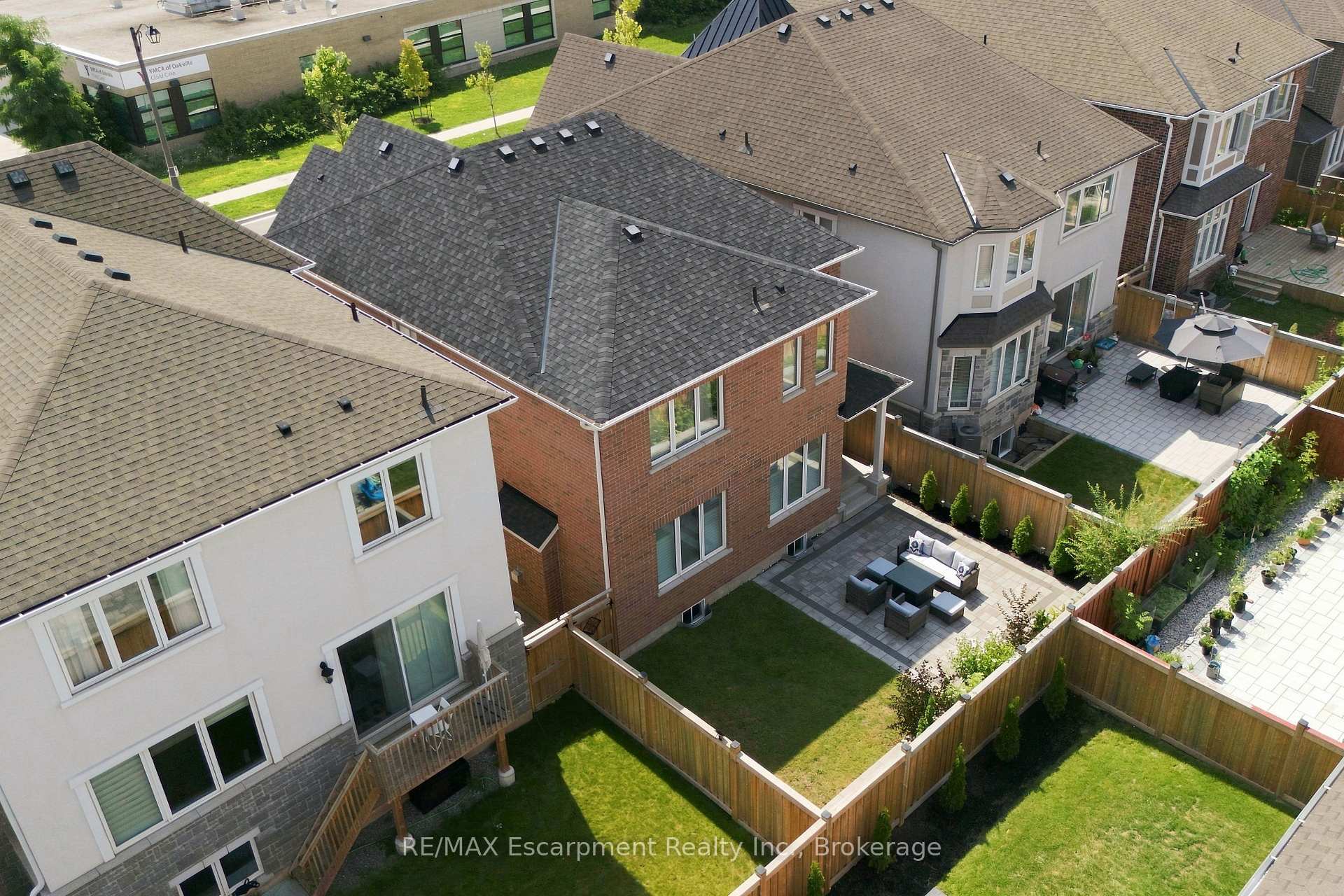 Photo 39 of 143 Threshing Mill Boulevard, Oakville, Glenorchy — HOMEH