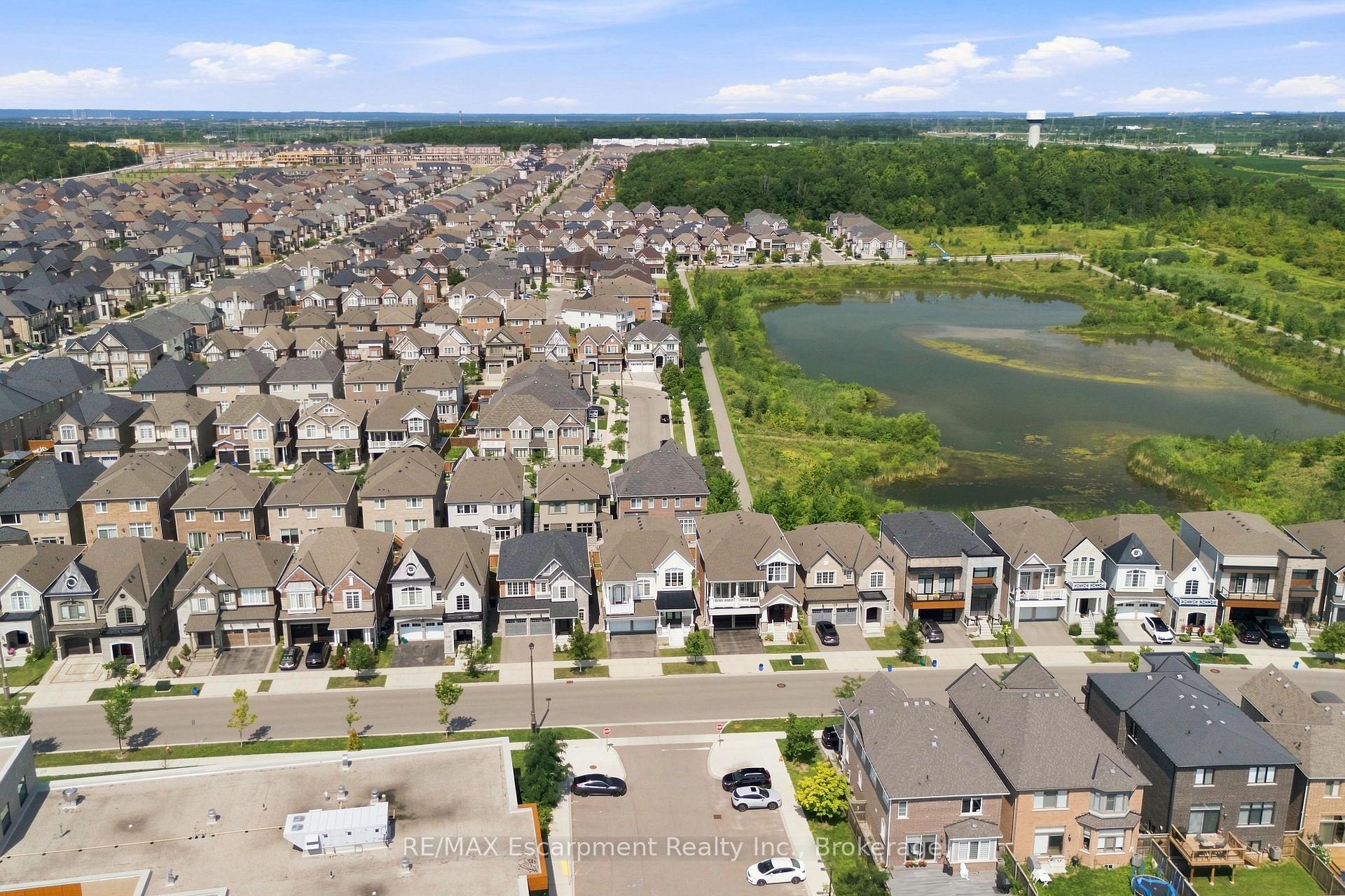 Photo 42 of 143 Threshing Mill Boulevard, Oakville, Glenorchy — HOMEH