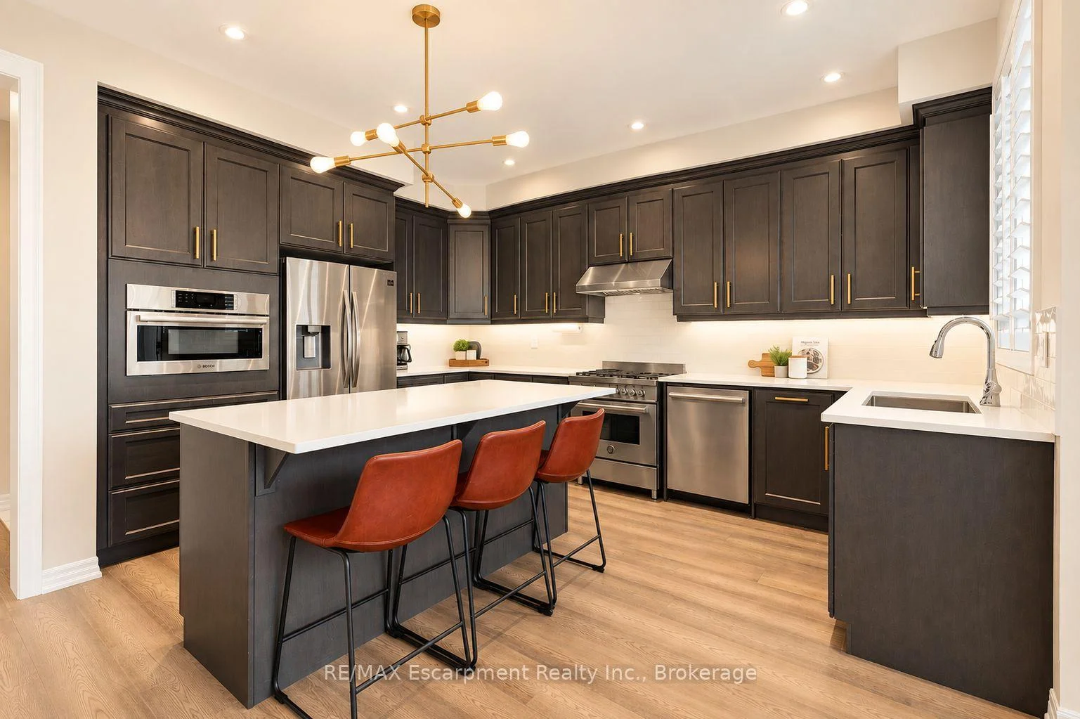 Photo 15 of 143 Threshing Mill Boulevard, Oakville, Glenorchy — HOMEH