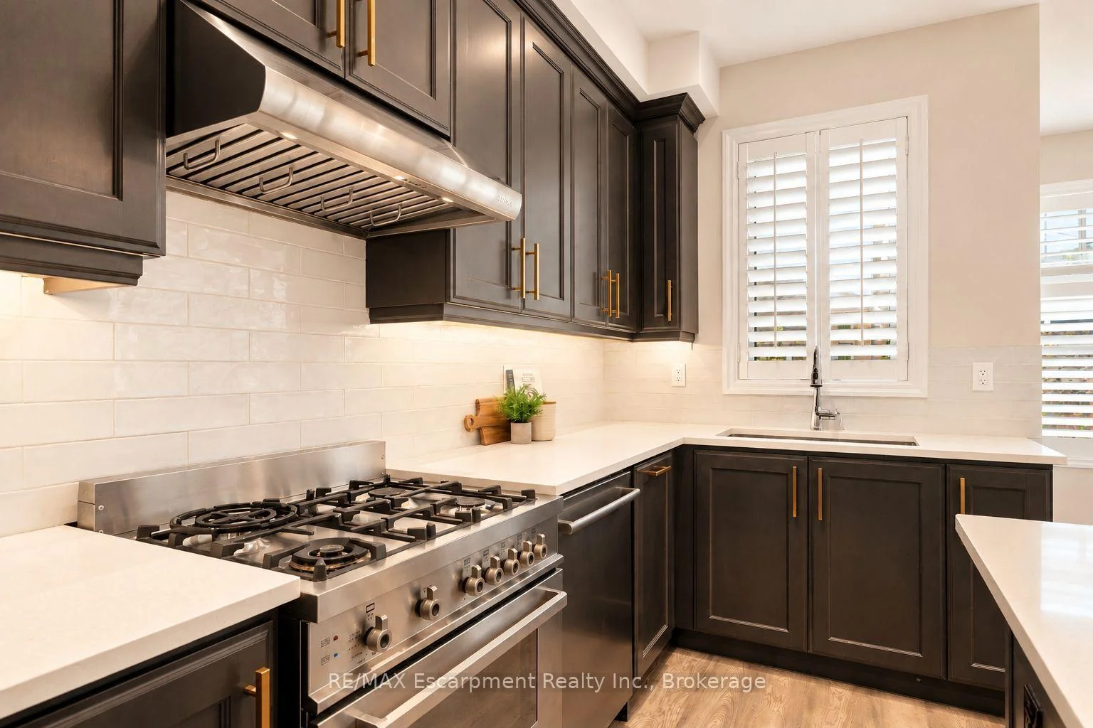 Photo 19 of 143 Threshing Mill Boulevard, Oakville, Glenorchy — HOMEH