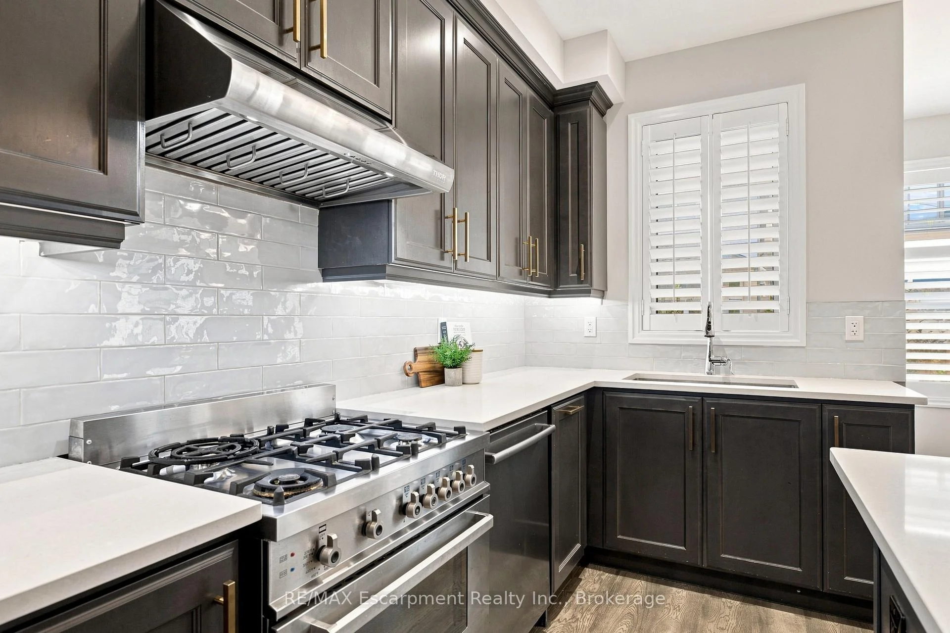 Photo 21 of 143 Threshing Mill Boulevard, Oakville, Glenorchy — HOMEH
