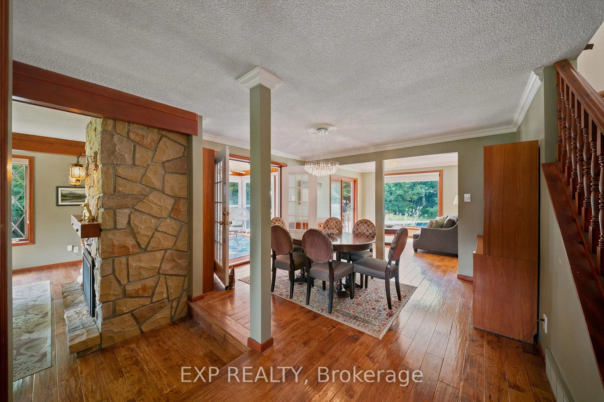 Photo 13 of 960 Quigley Hill Road, Ottawa, Camelot — HOMEH