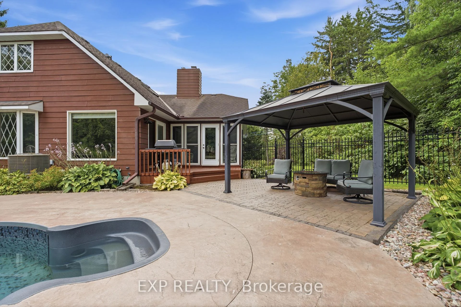 Photo 29 of 960 Quigley Hill Road, Ottawa, Camelot — HOMEH