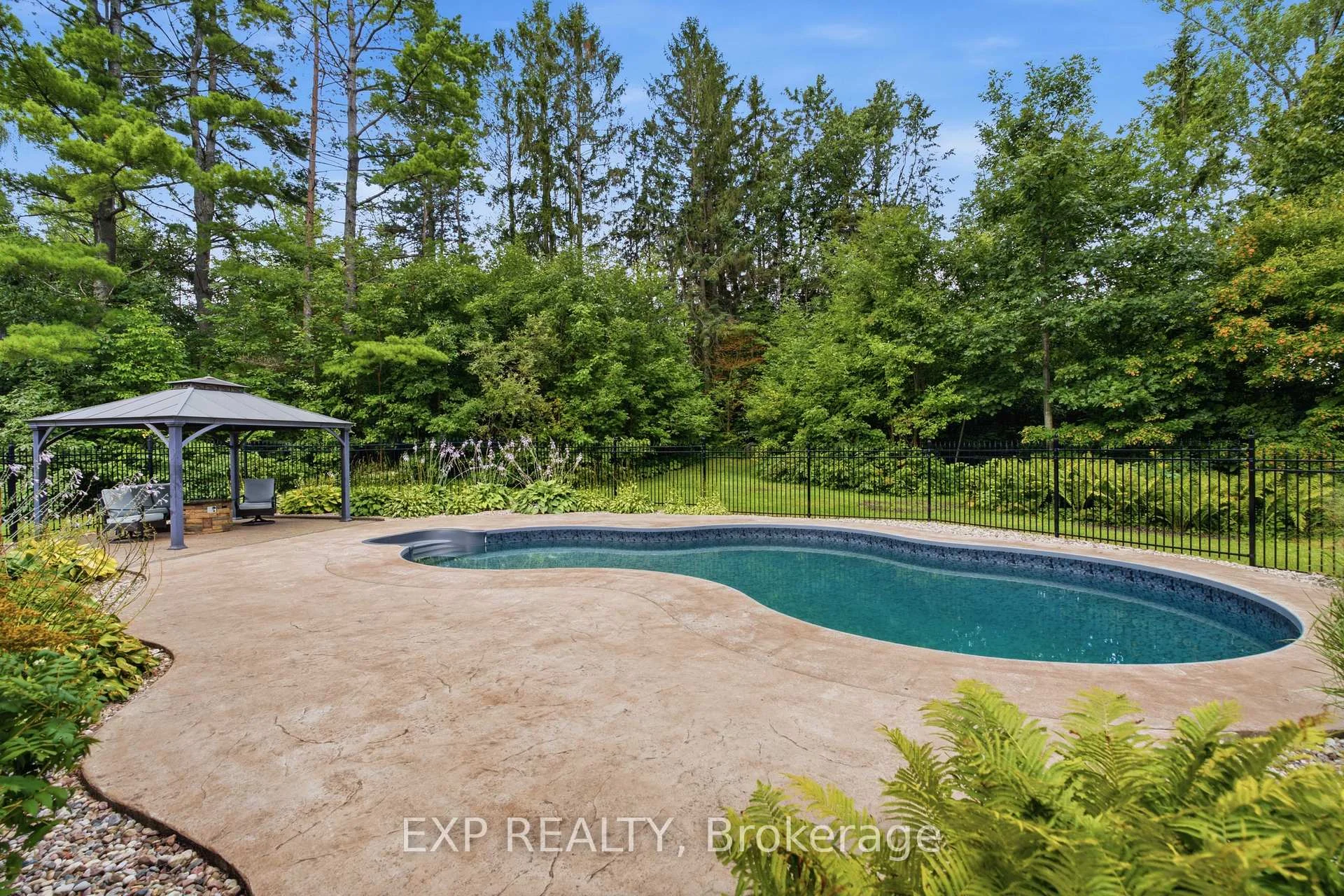 Photo 41 of 960 Quigley Hill Road, Ottawa, Camelot — HOMEH
