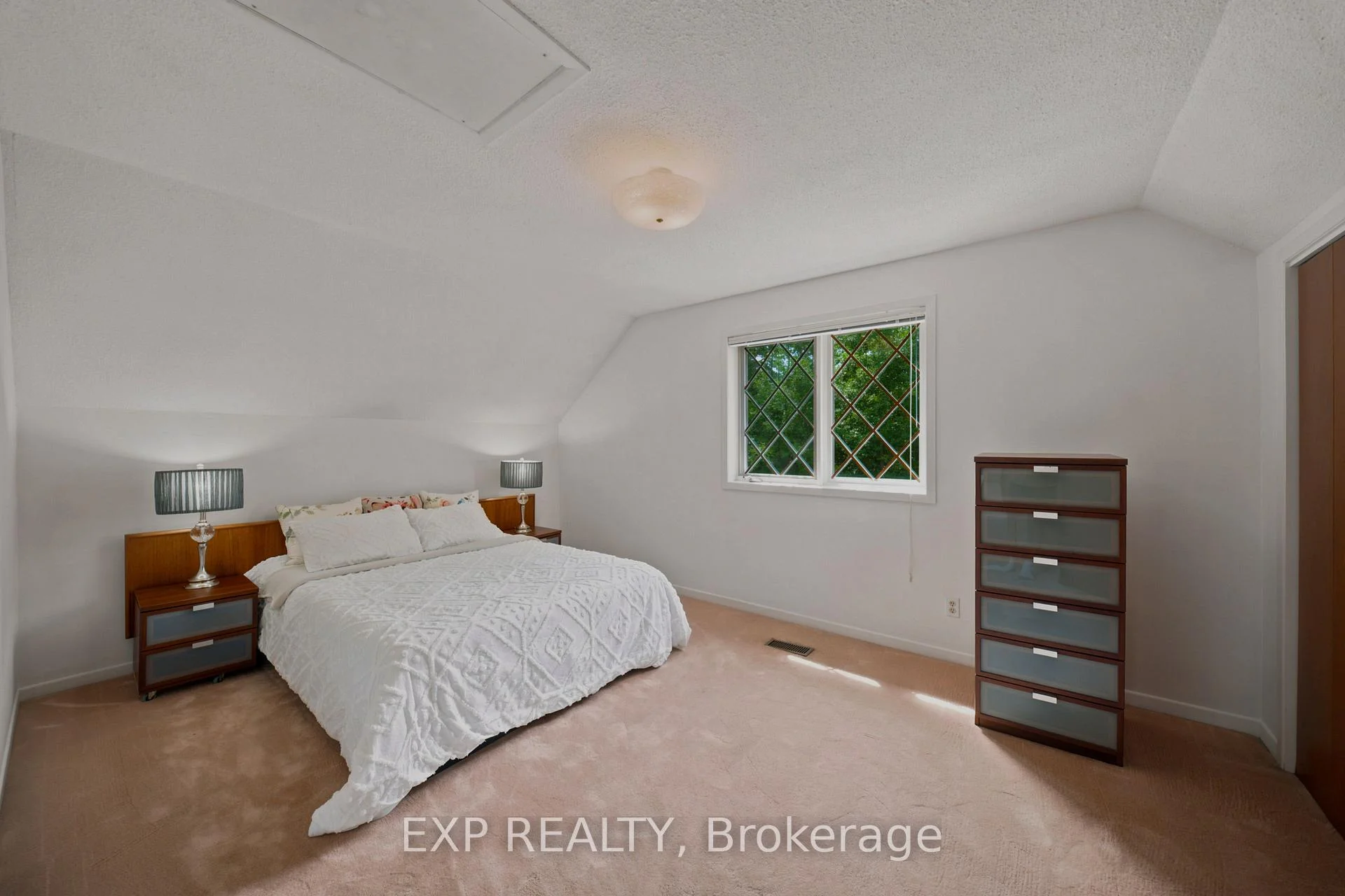 Photo 135 of 960 Quigley Hill Road, Ottawa, Camelot — HOMEH