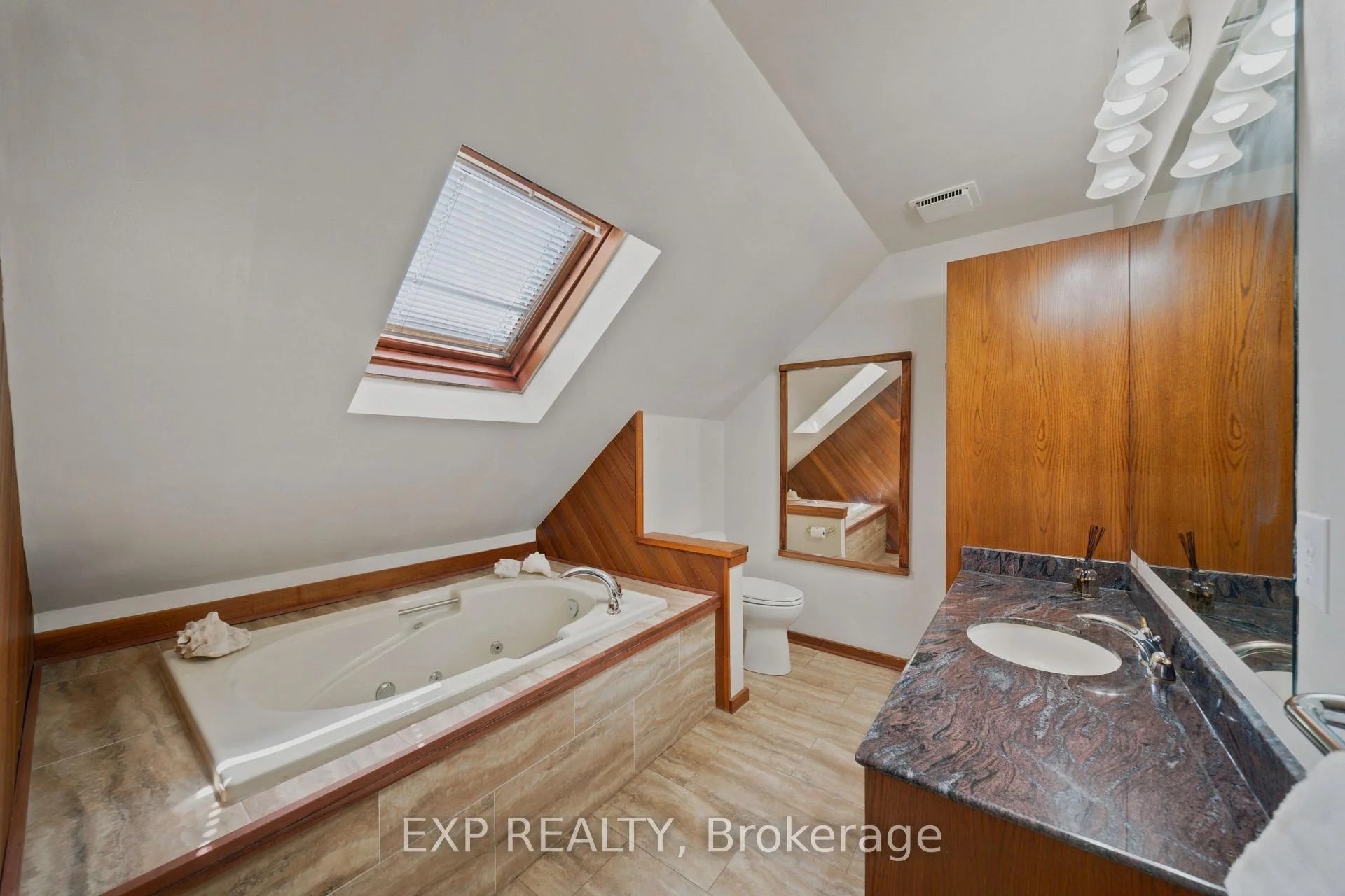 Photo 151 of 960 Quigley Hill Road, Ottawa, Camelot — HOMEH