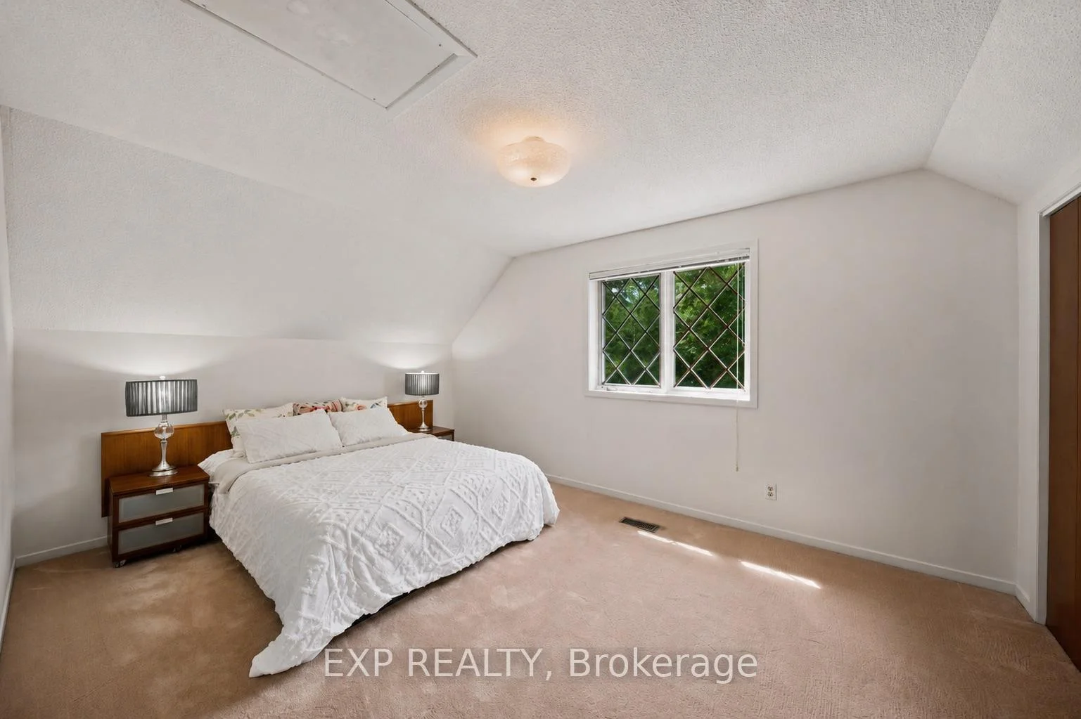 Photo 185 of 960 Quigley Hill Road, Ottawa, Camelot — HOMEH