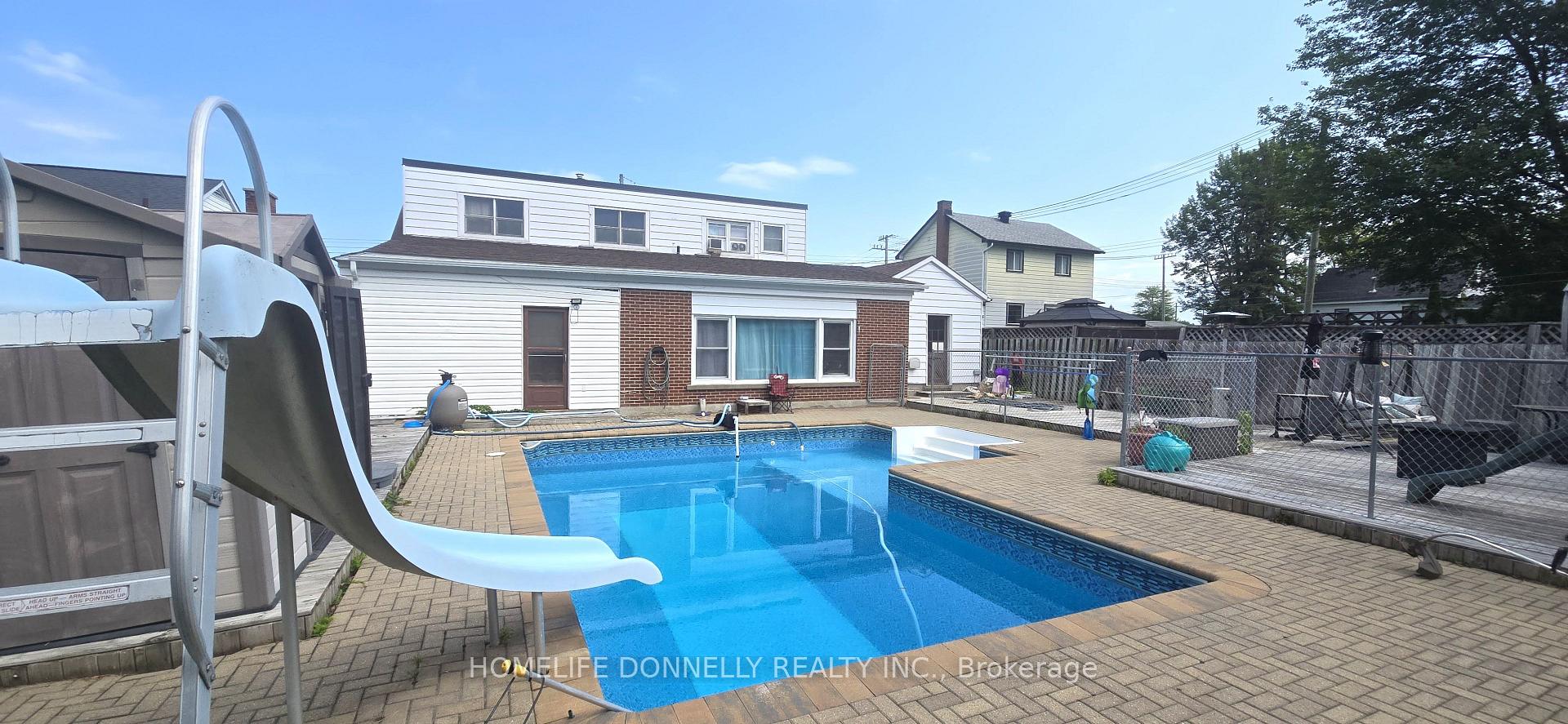 Photo 4 of 310 Dickson Street, Pembroke, Pembroke — HOMEH