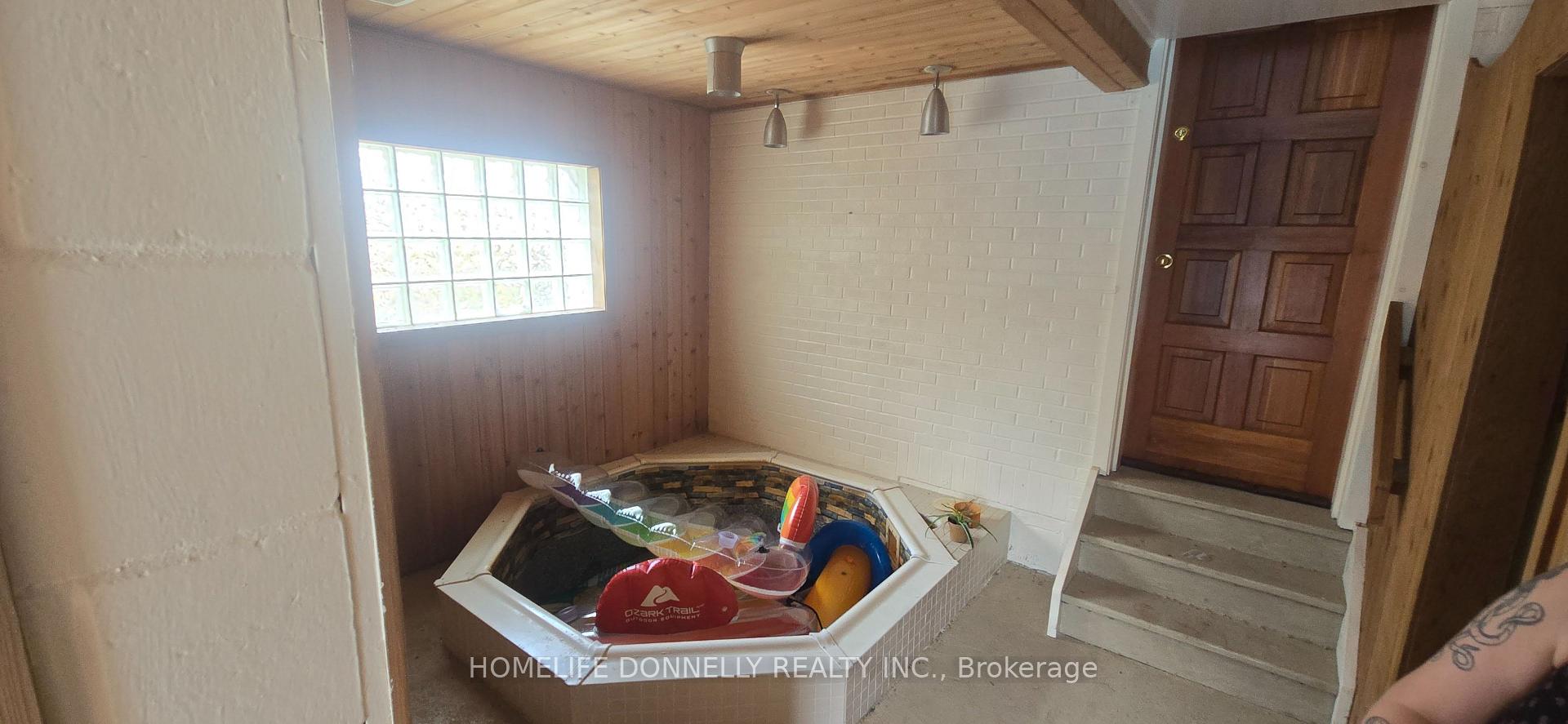 Photo 11 of 310 Dickson Street, Pembroke, Pembroke — HOMEH