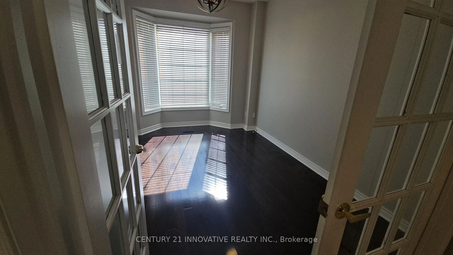 Photo 7 of Unit Upper, 118 Santa Amato Crescent, Vaughan, Patterson — HOMEH