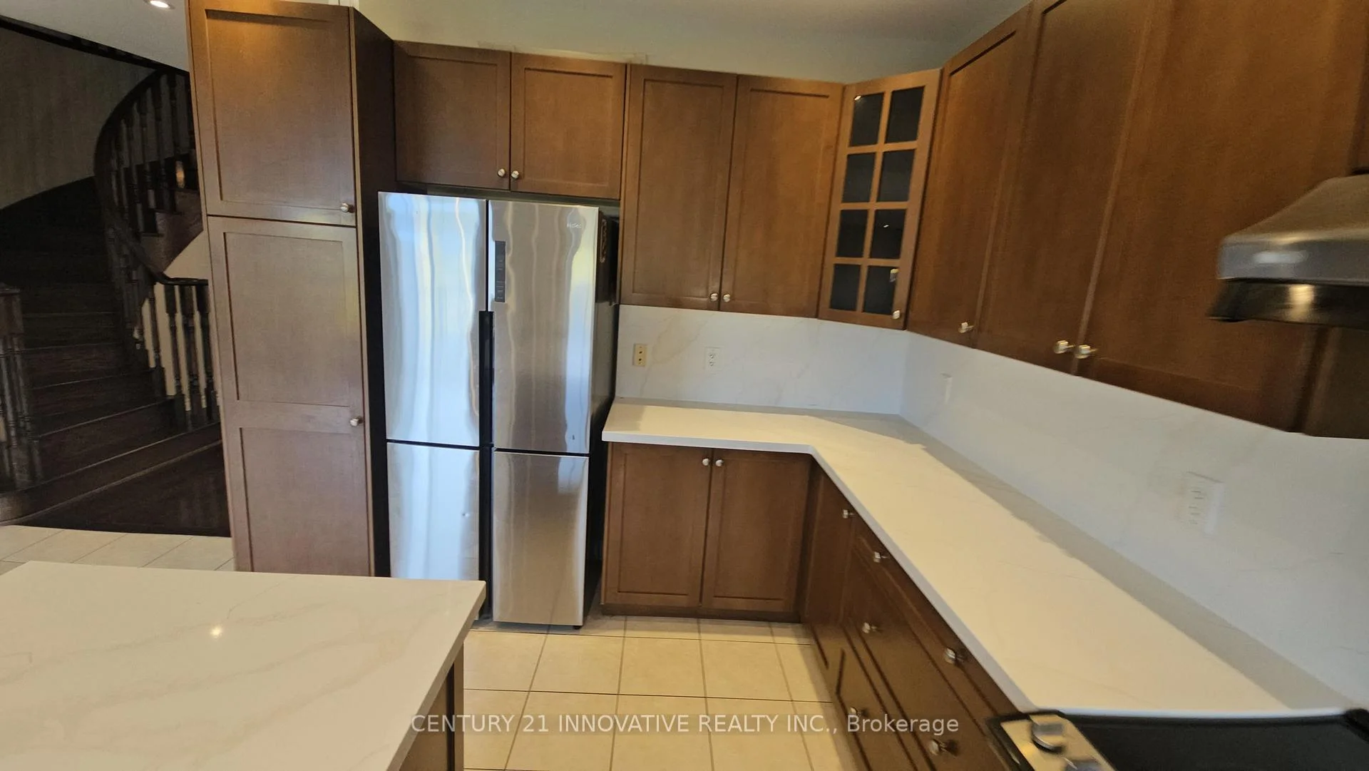 Photo 25 of Unit Upper, 118 Santa Amato Crescent, Vaughan, Patterson — HOMEH