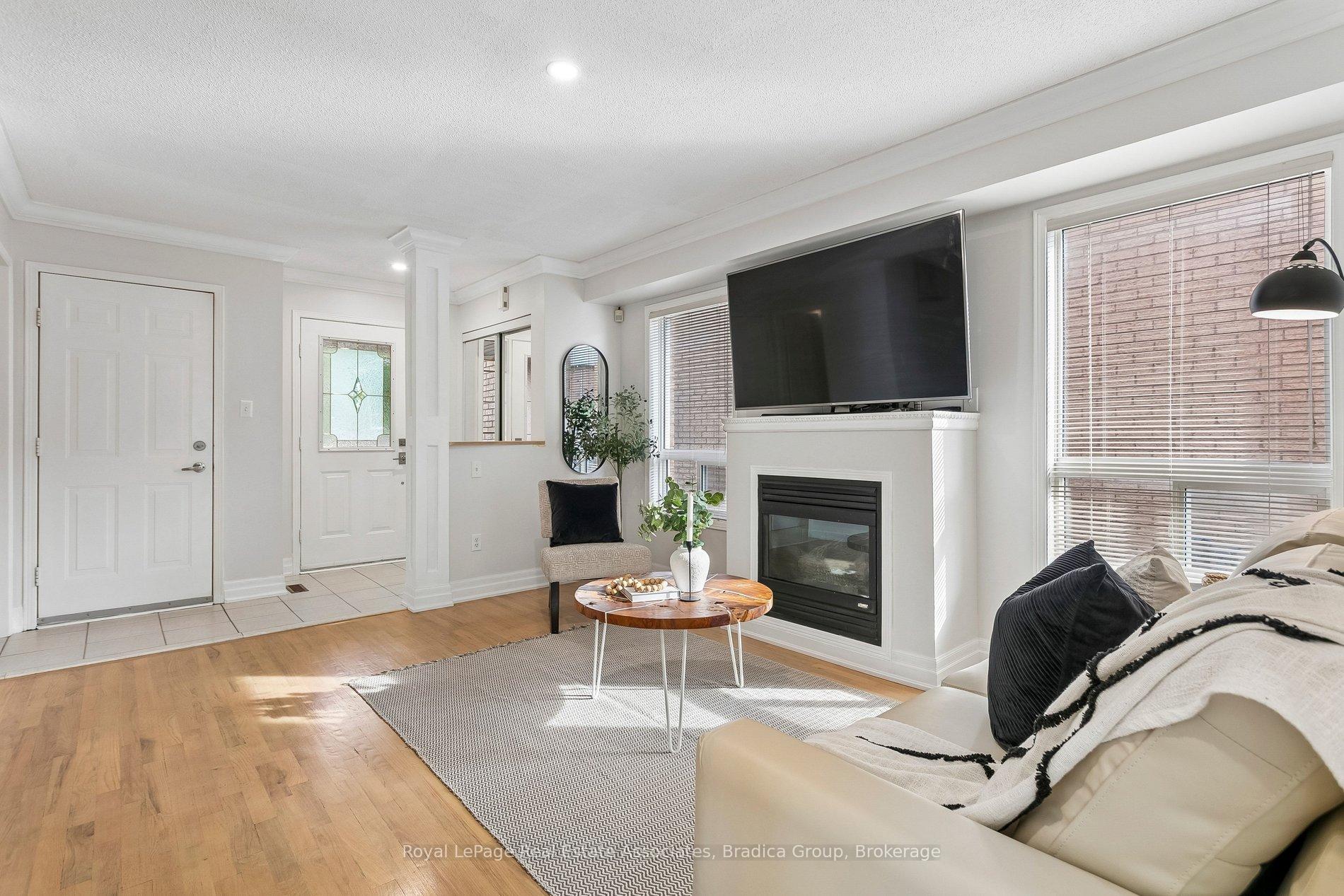 Photo 9 of 3837 Forest Bluff Crescent, Mississauga, Lisgar — HOMEH