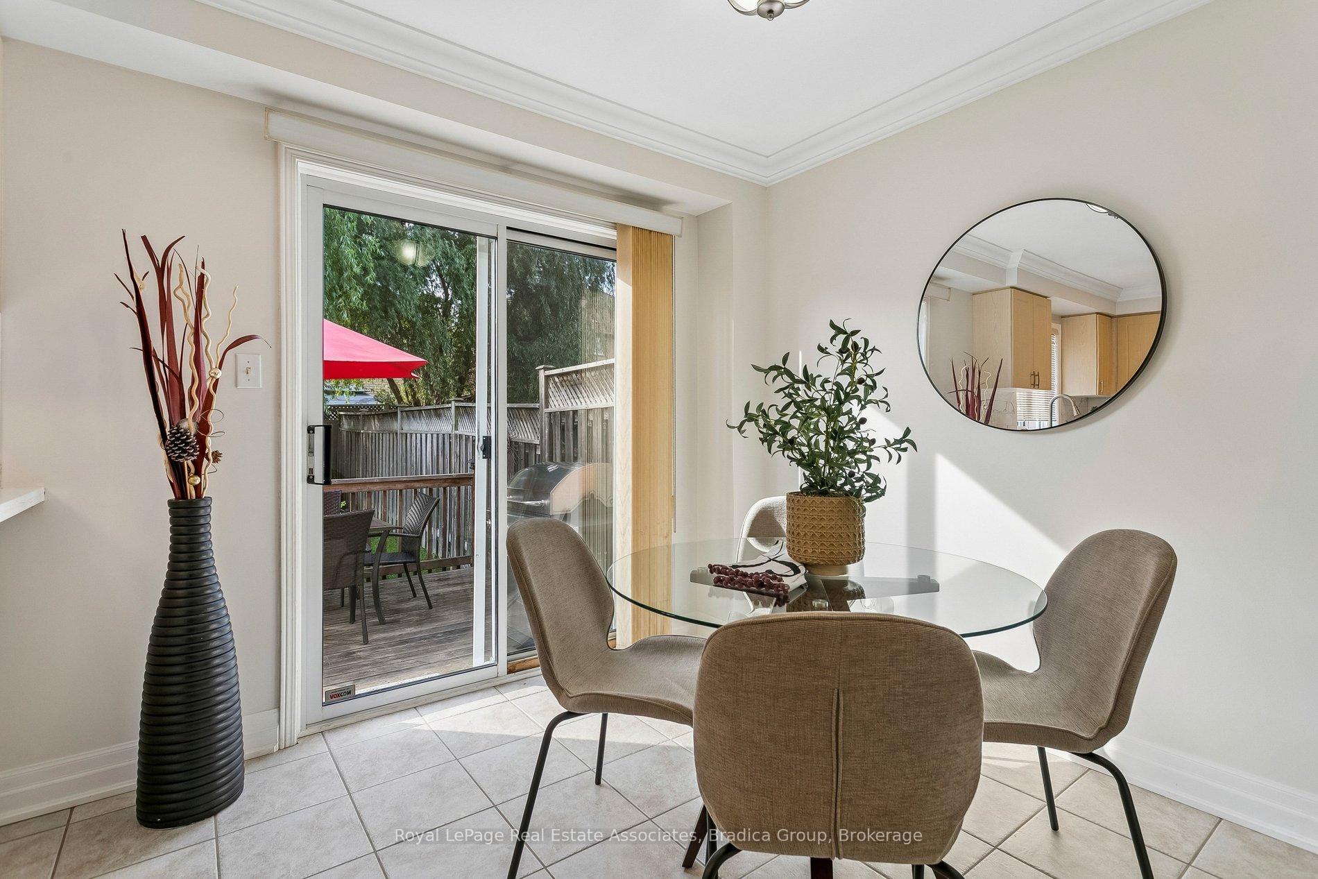 Photo 15 of 3837 Forest Bluff Crescent, Mississauga, Lisgar — HOMEH