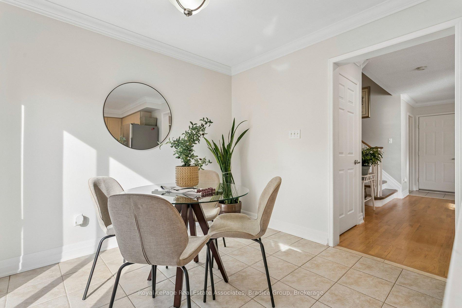 Photo 16 of 3837 Forest Bluff Crescent, Mississauga, Lisgar — HOMEH