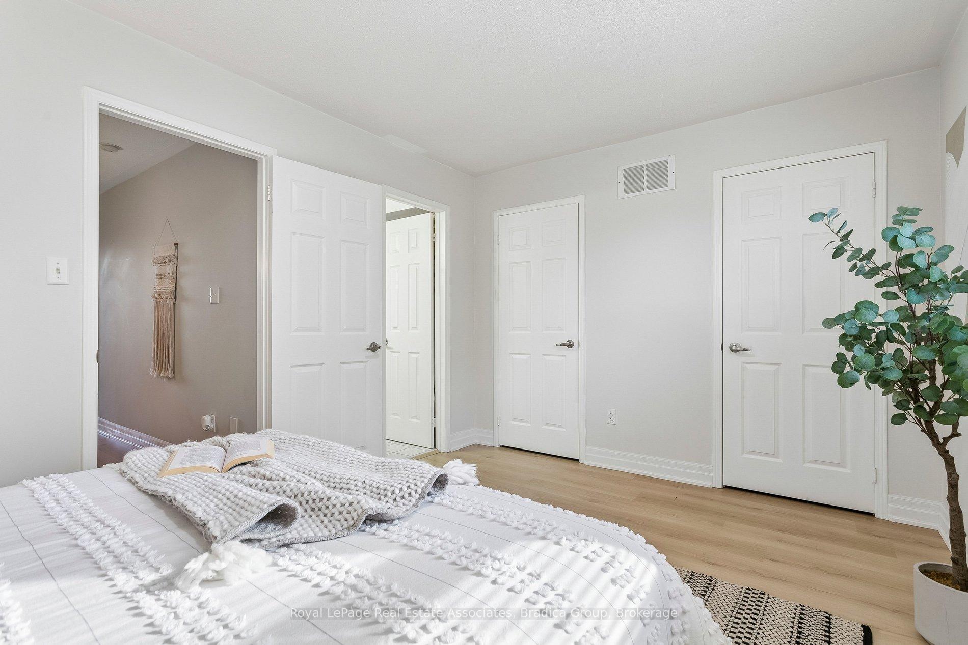 Photo 21 of 3837 Forest Bluff Crescent, Mississauga, Lisgar — HOMEH