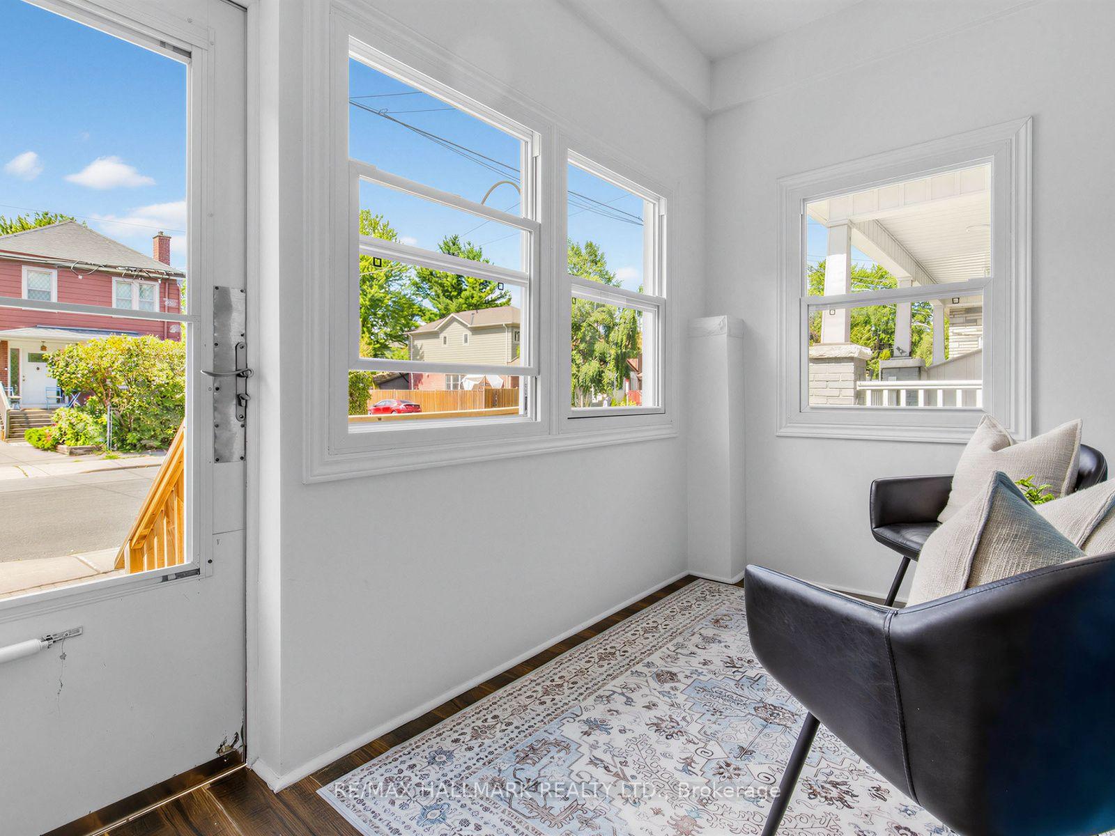 Photo 4 of 147 Chisholm Avenue, Toronto, Woodbine-Lumsden — HOMEH