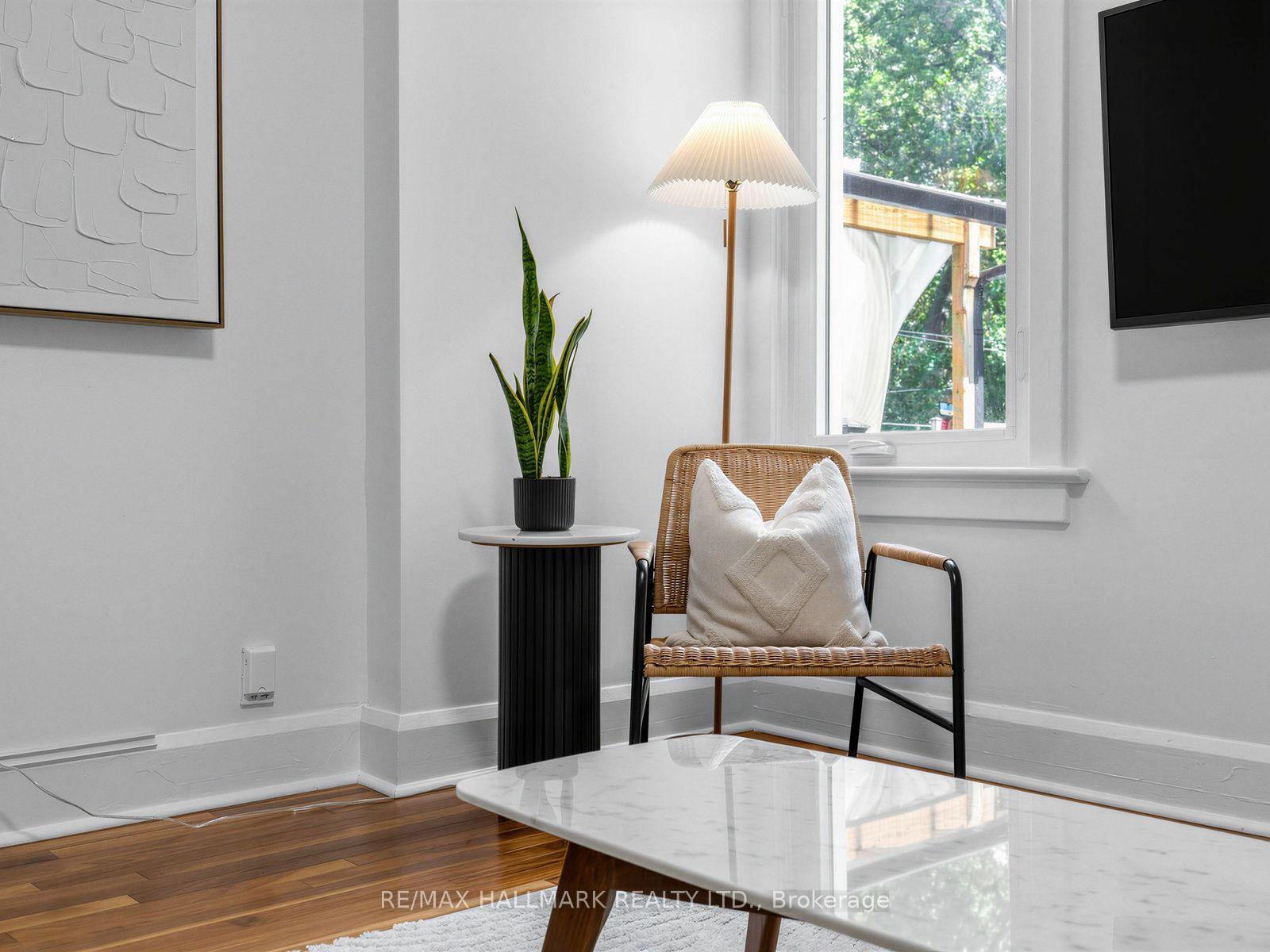 Photo 12 of 147 Chisholm Avenue, Toronto, Woodbine-Lumsden — HOMEH