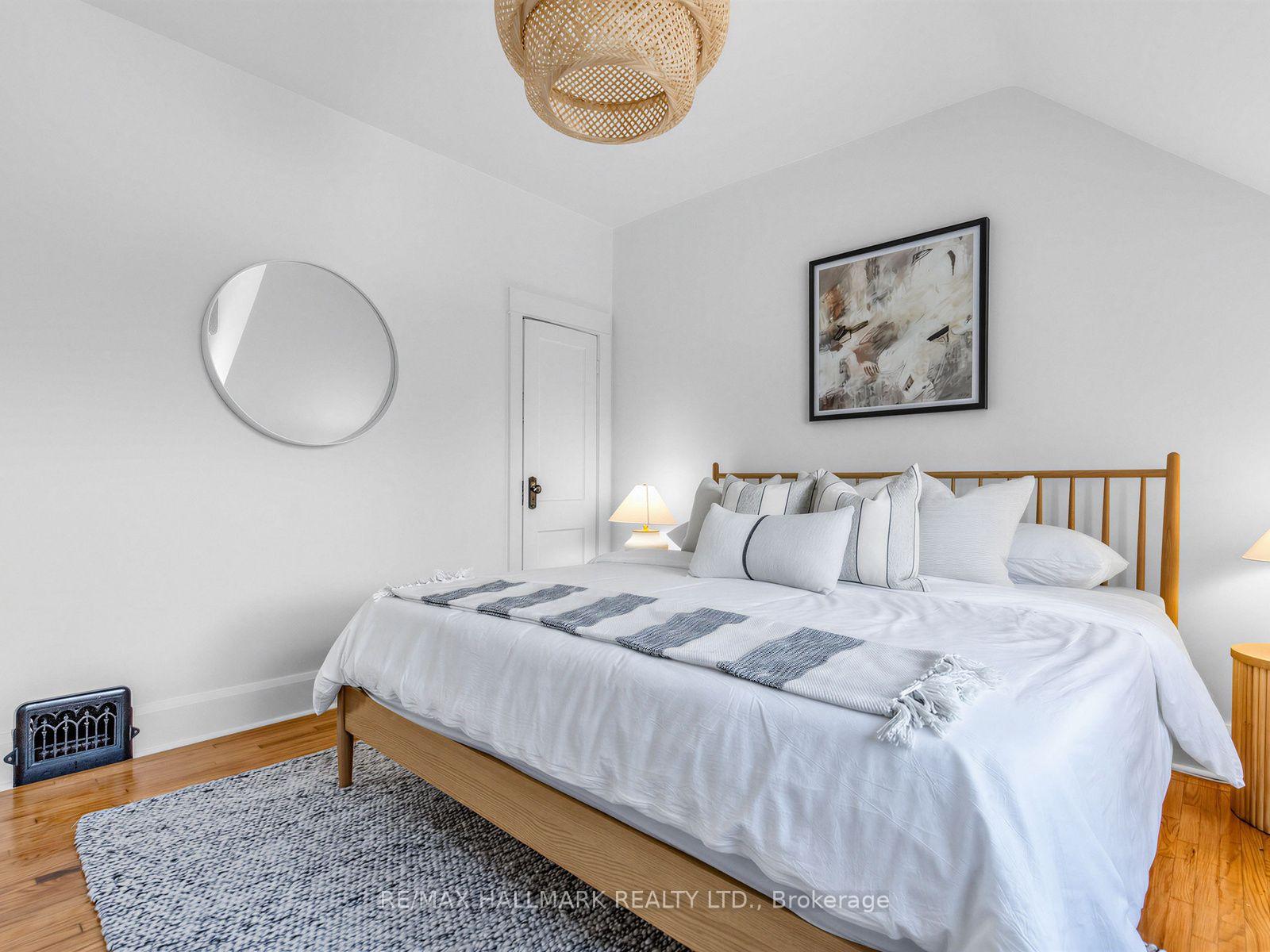 Photo 24 of 147 Chisholm Avenue, Toronto, Woodbine-Lumsden — HOMEH